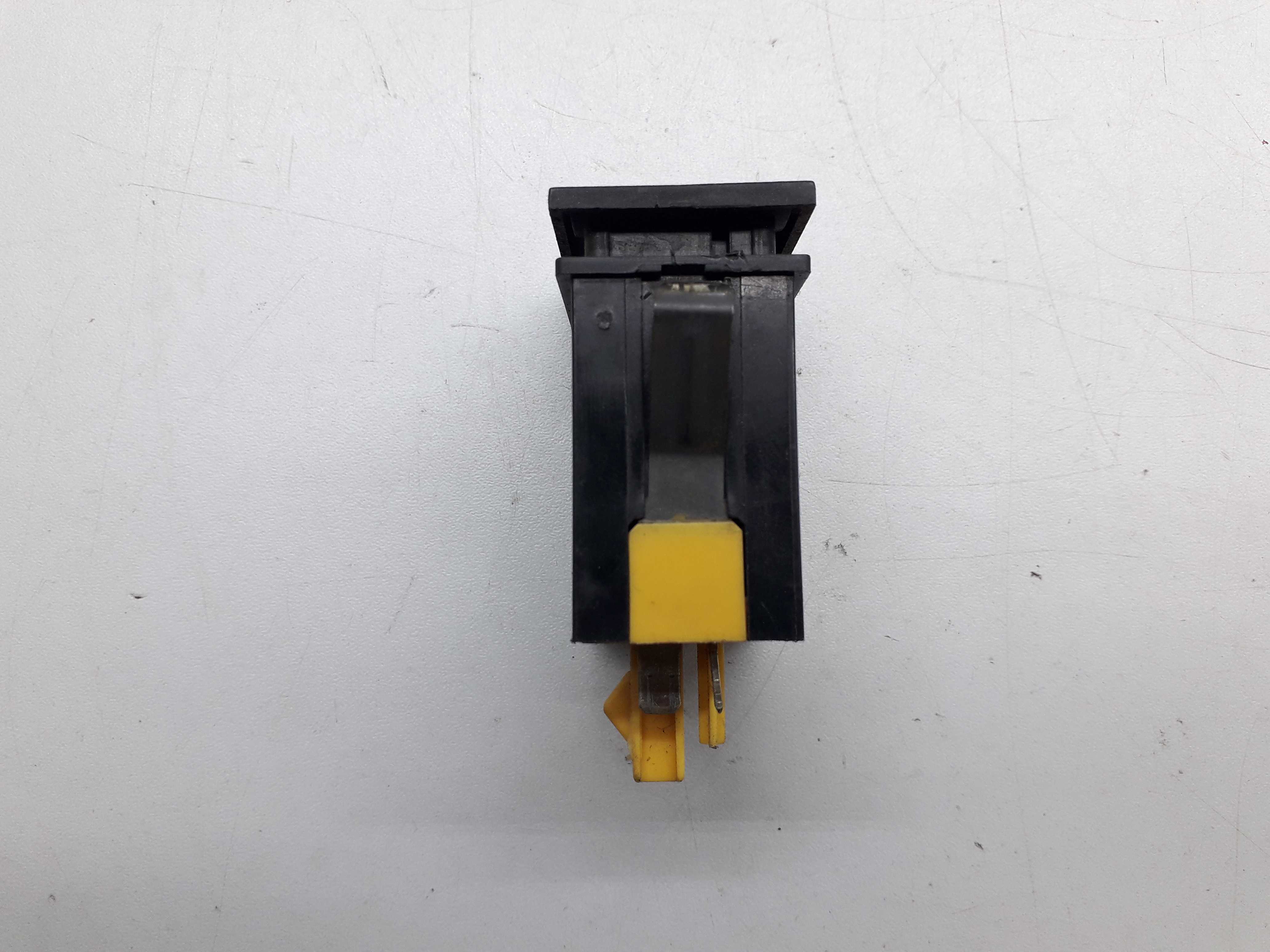 Botão Abertura Porta Malas Vw Gol Parati 5