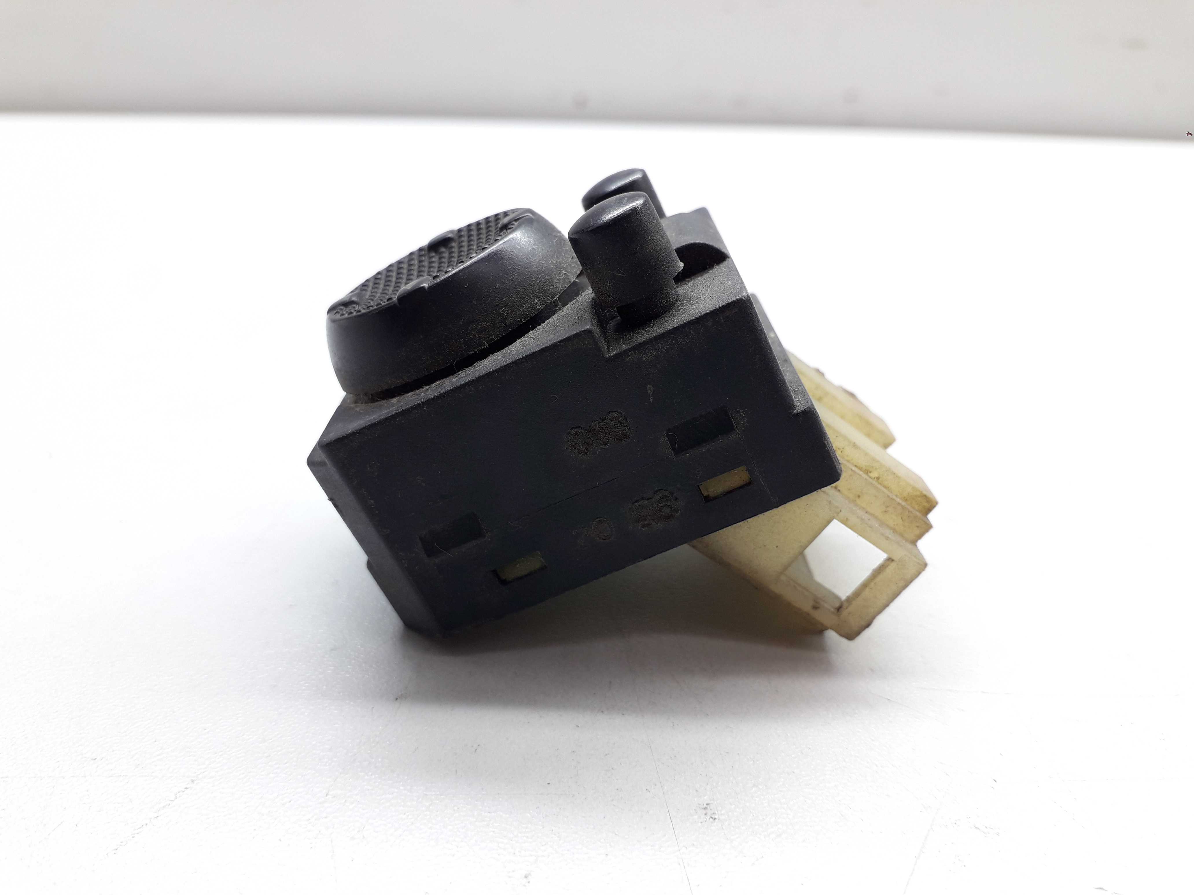 Botão Regulagem Retrovisor Vw Golf 1995 3