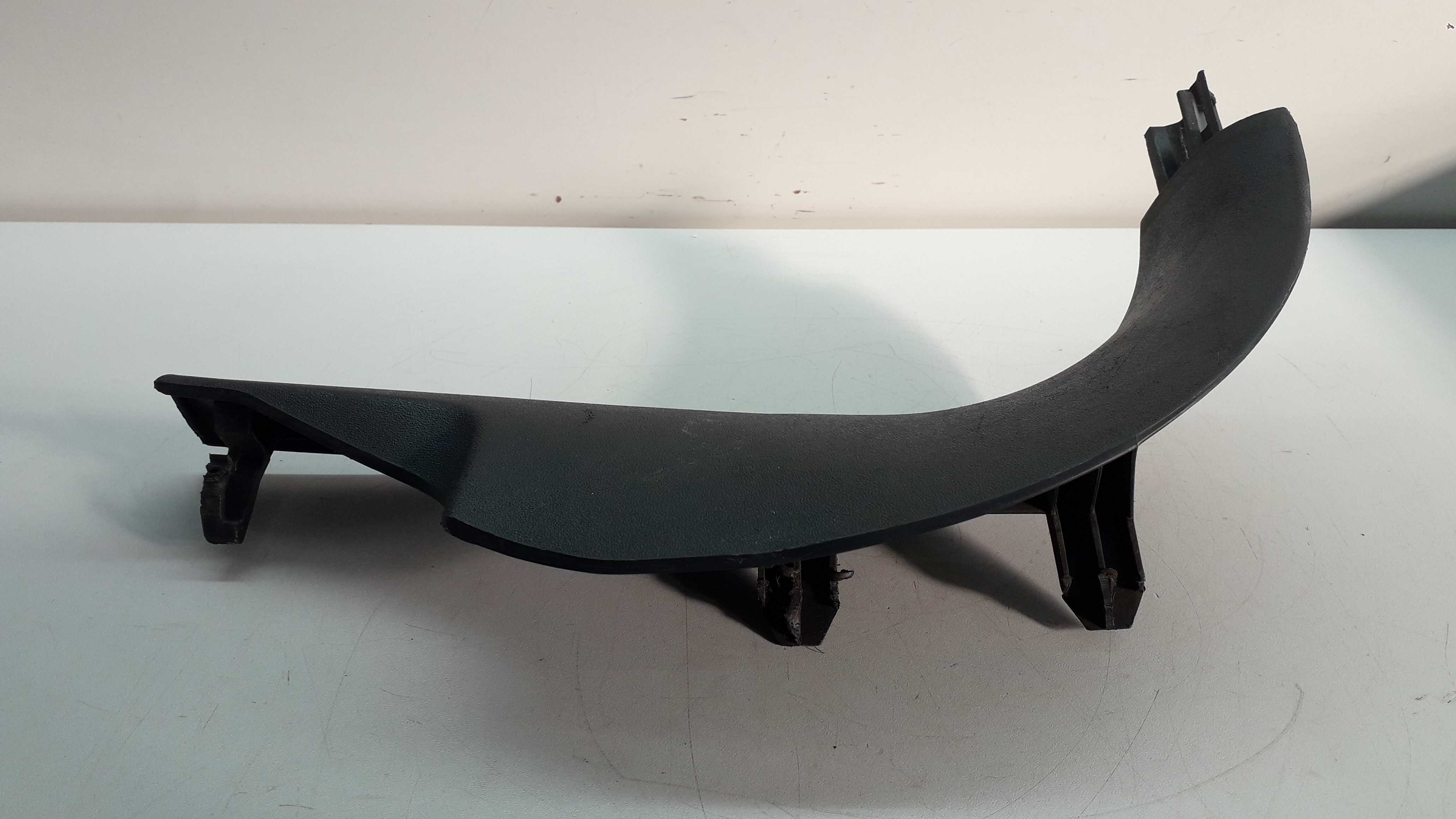 Moldura Pé Coluna Dianteira Direita Renault Megane 07/12 Preta 3