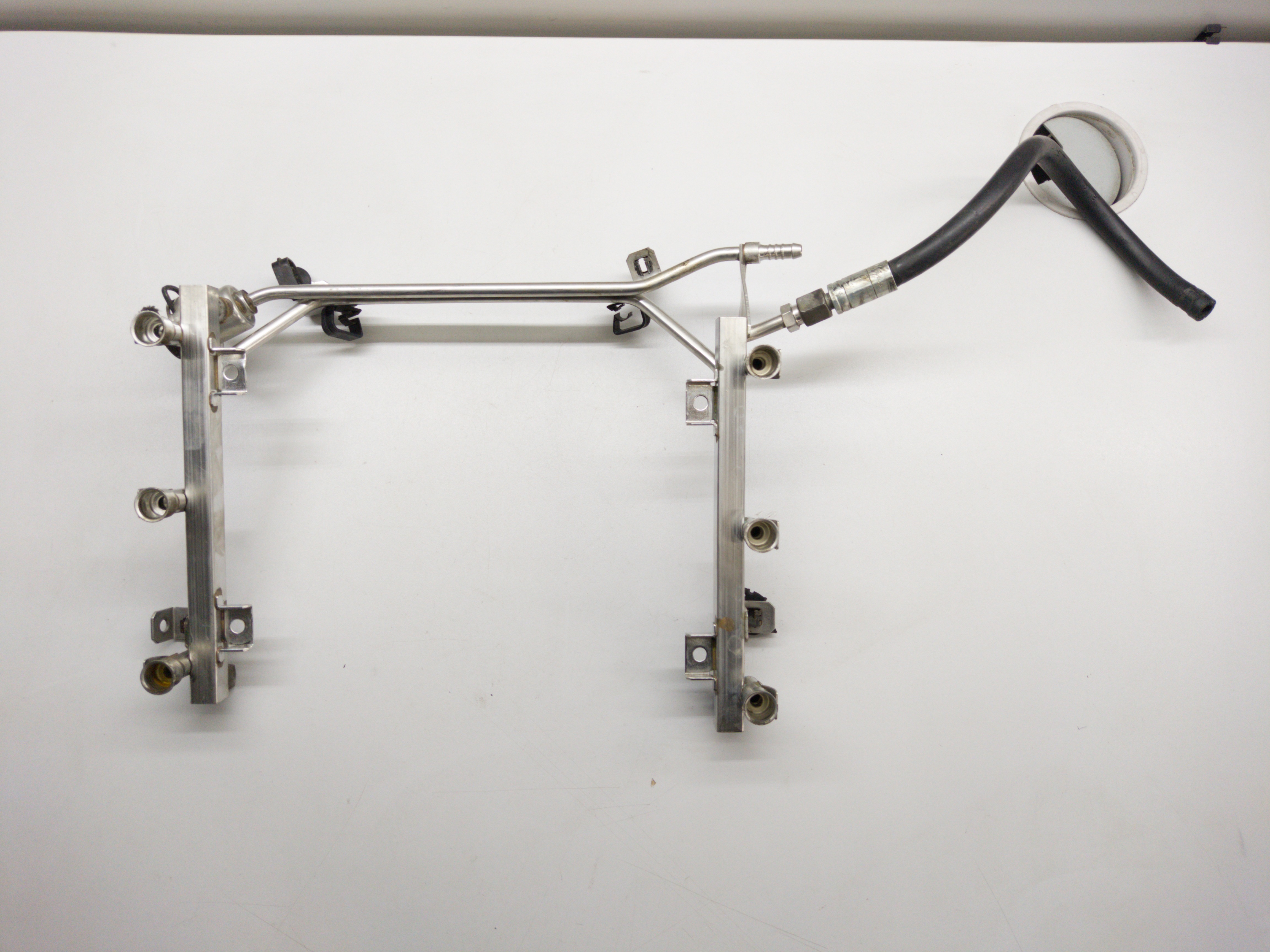 Flauta Dos Bicos Combustível Vw Passat/audi A4 4