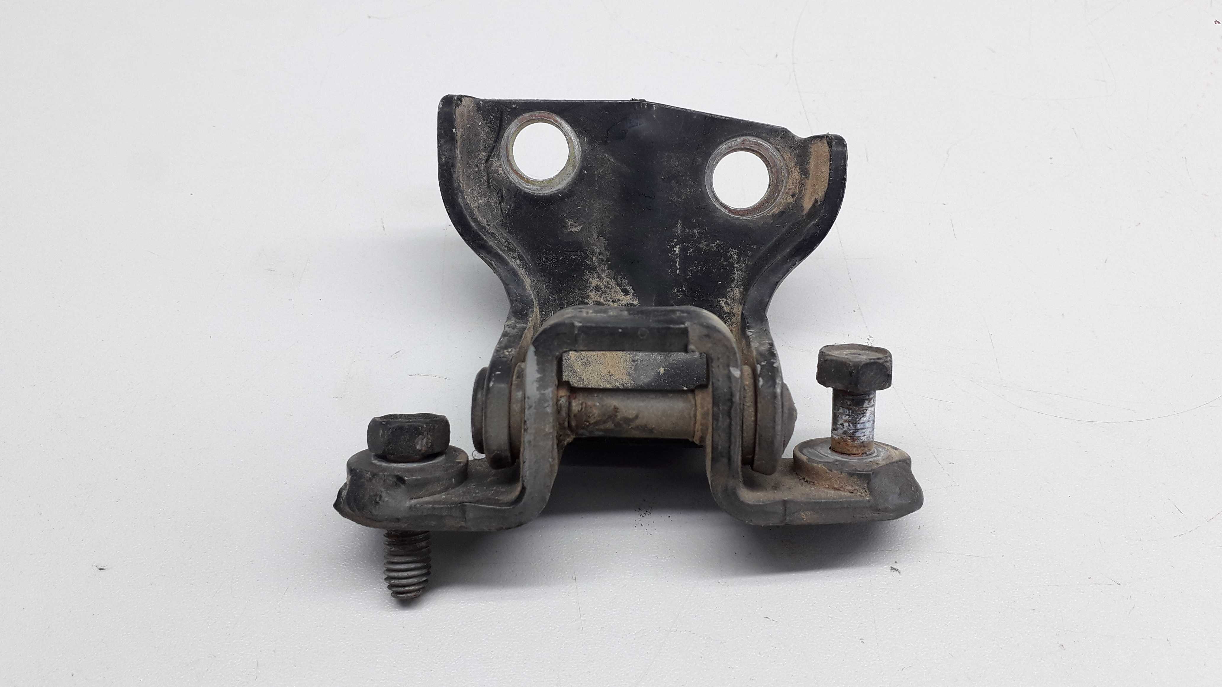 Dobradiça Porta Traseira Pajero Sport 2002 1