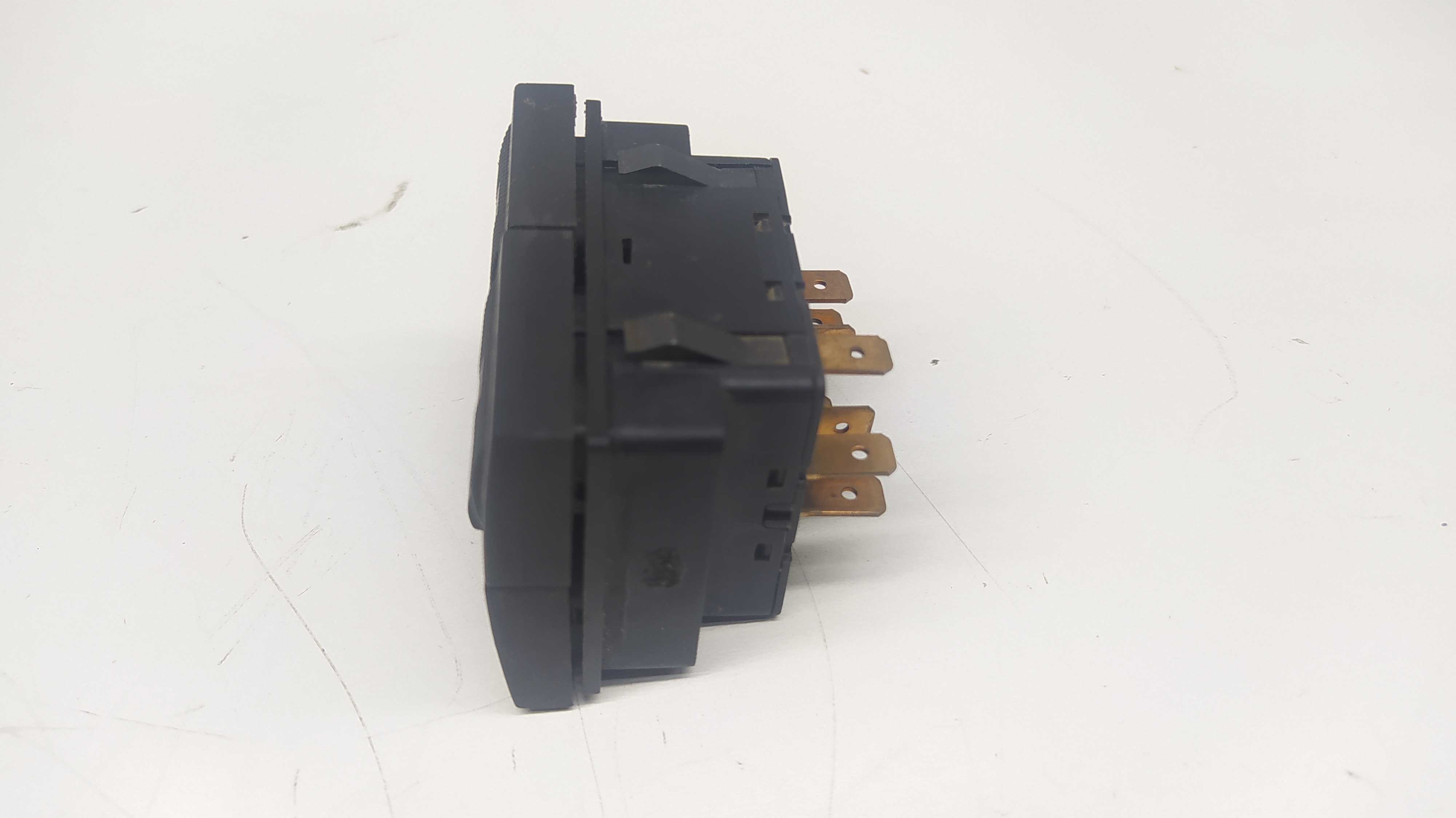 Botão Trava Vidro Elétrico Volkswagen Gol G3 3