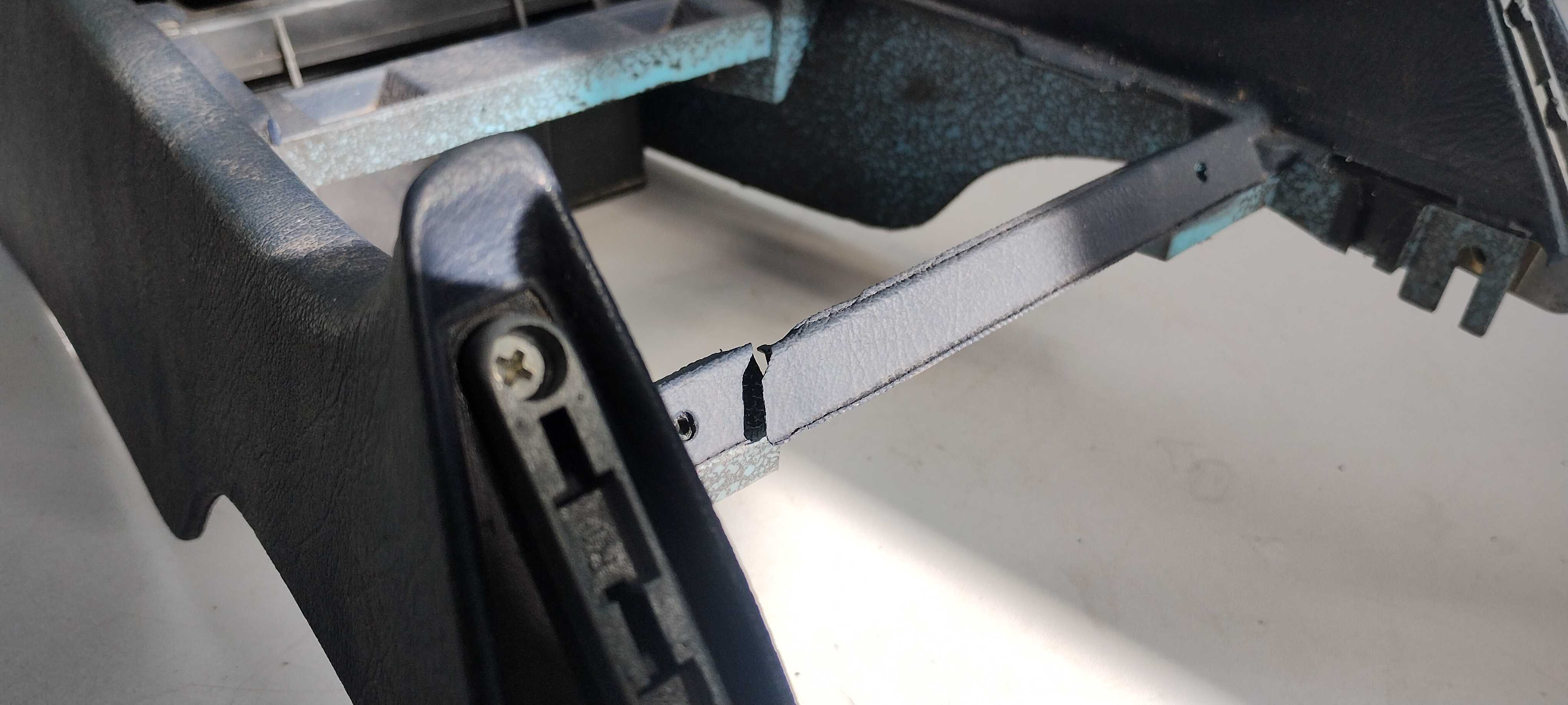 Console Central Peugeot 307 2002/2012 C/detalhe 3
