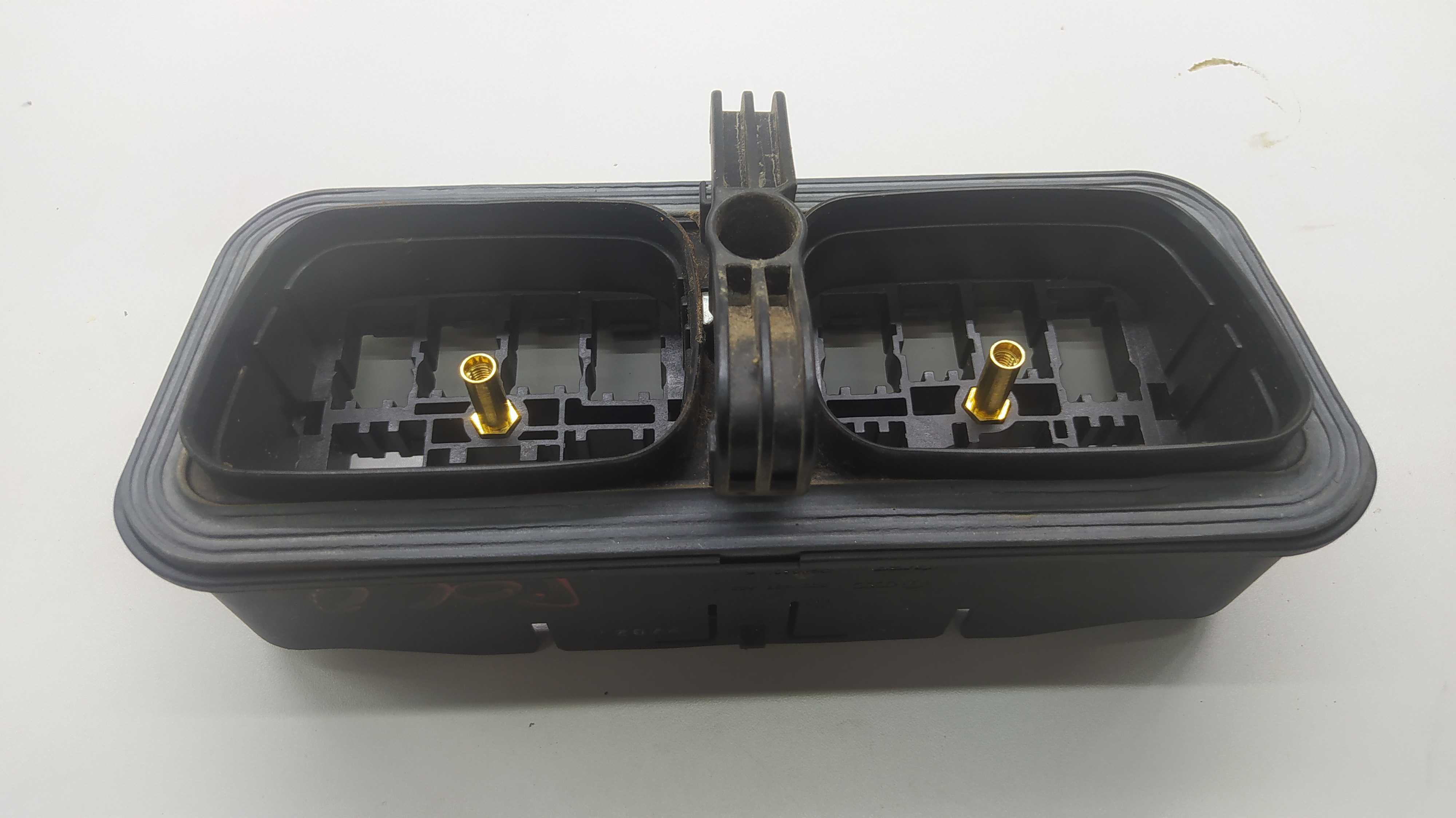 Caixa De Rele Vw Polo 2