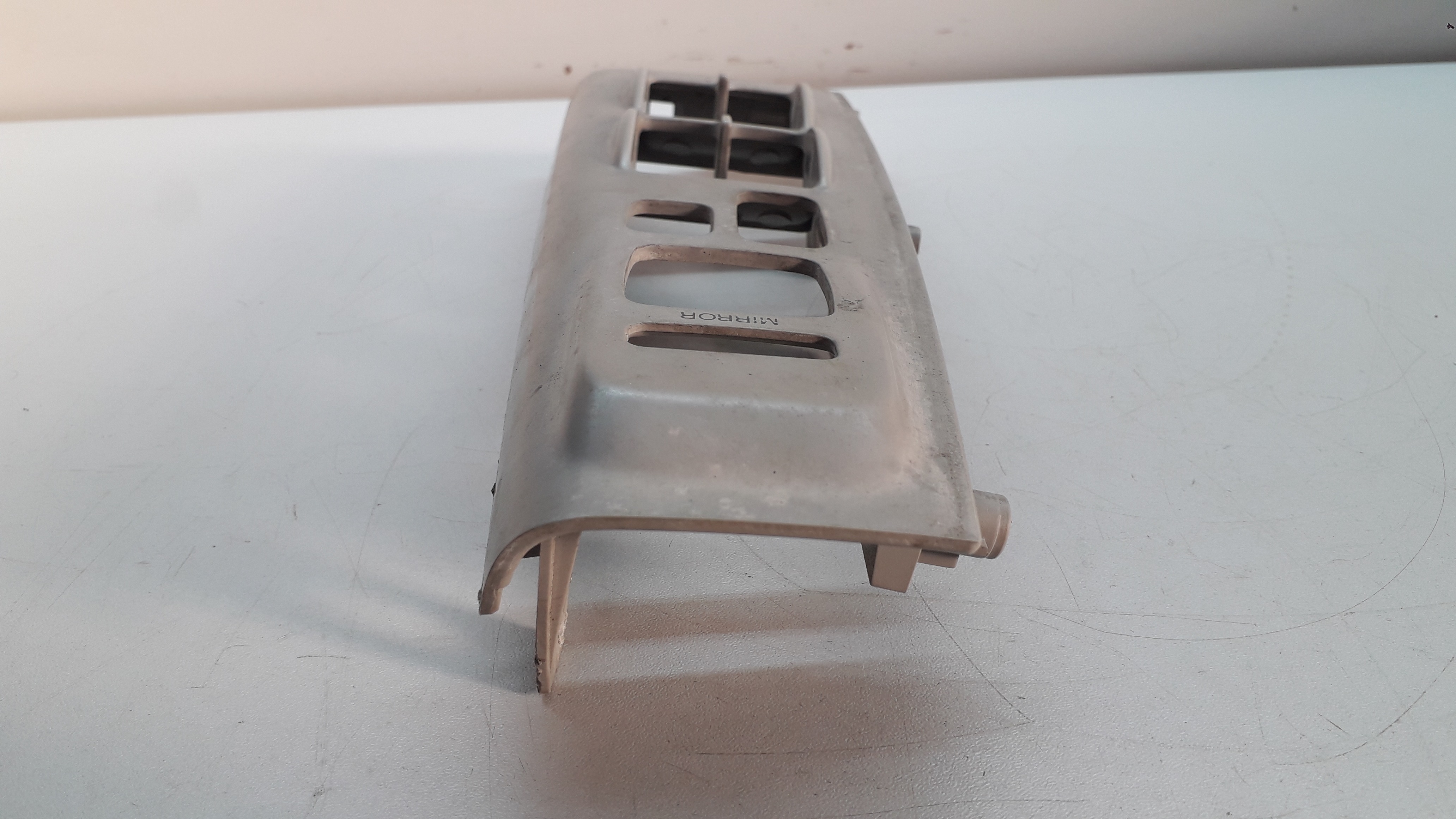 Moldura Botão Vidro Elétrico Dianteiro Esquerdo Azera 07/12 5