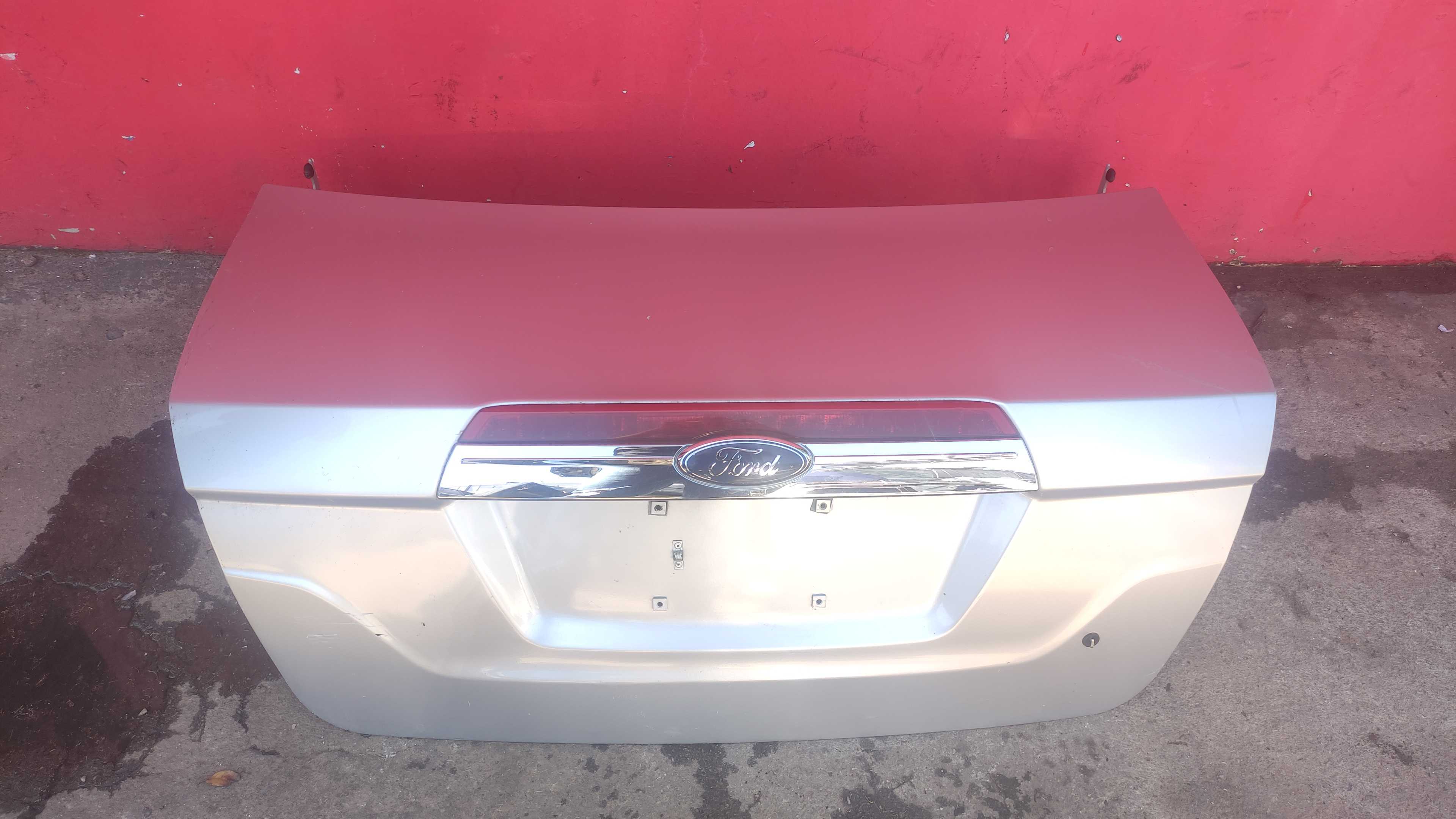 Tampa Traseira Ford Fusion 10/12