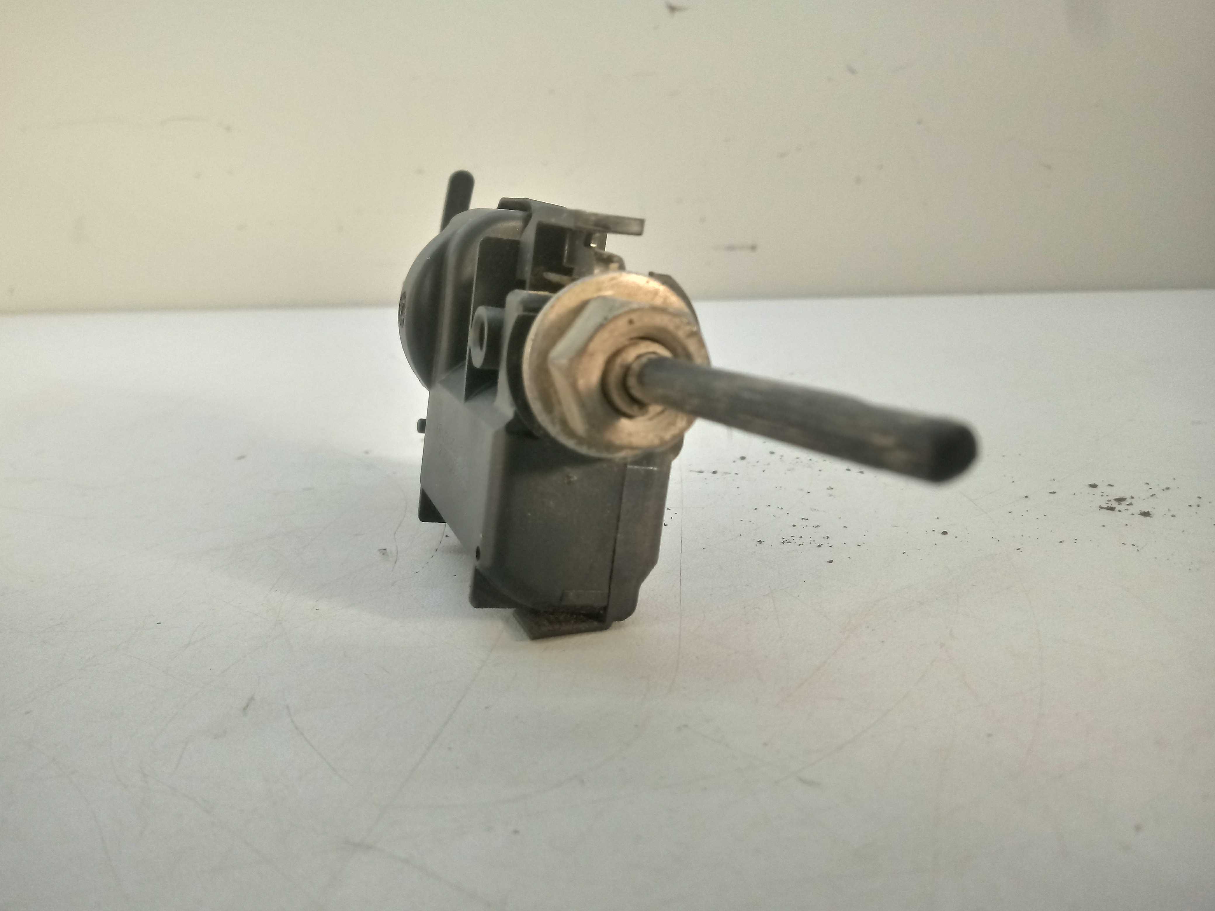 Trava Portinhola Tampa Tanque Renault Megane 2009 3