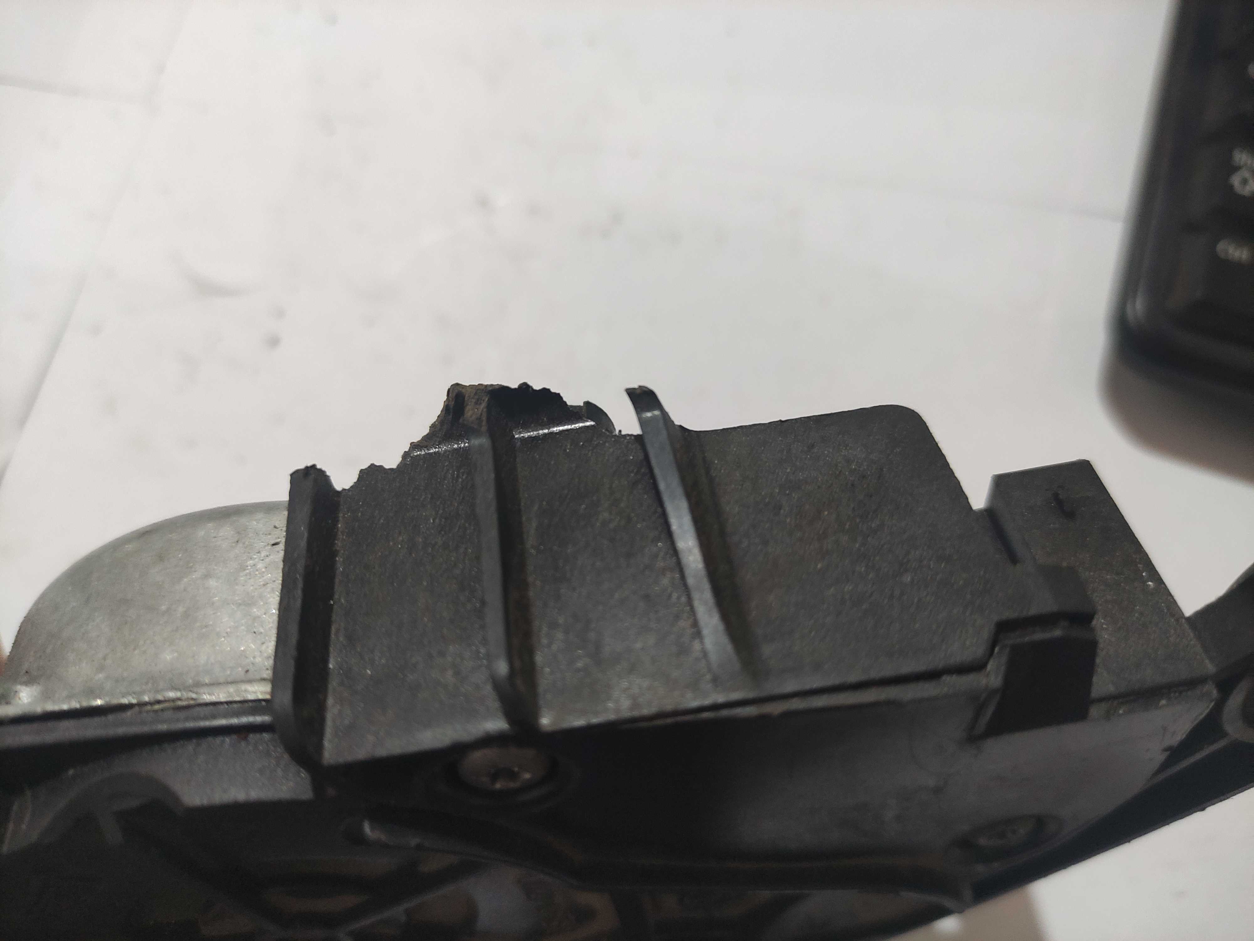 Motor Limpador Traseiro Volkswagen Gol G6 C/defeito 2