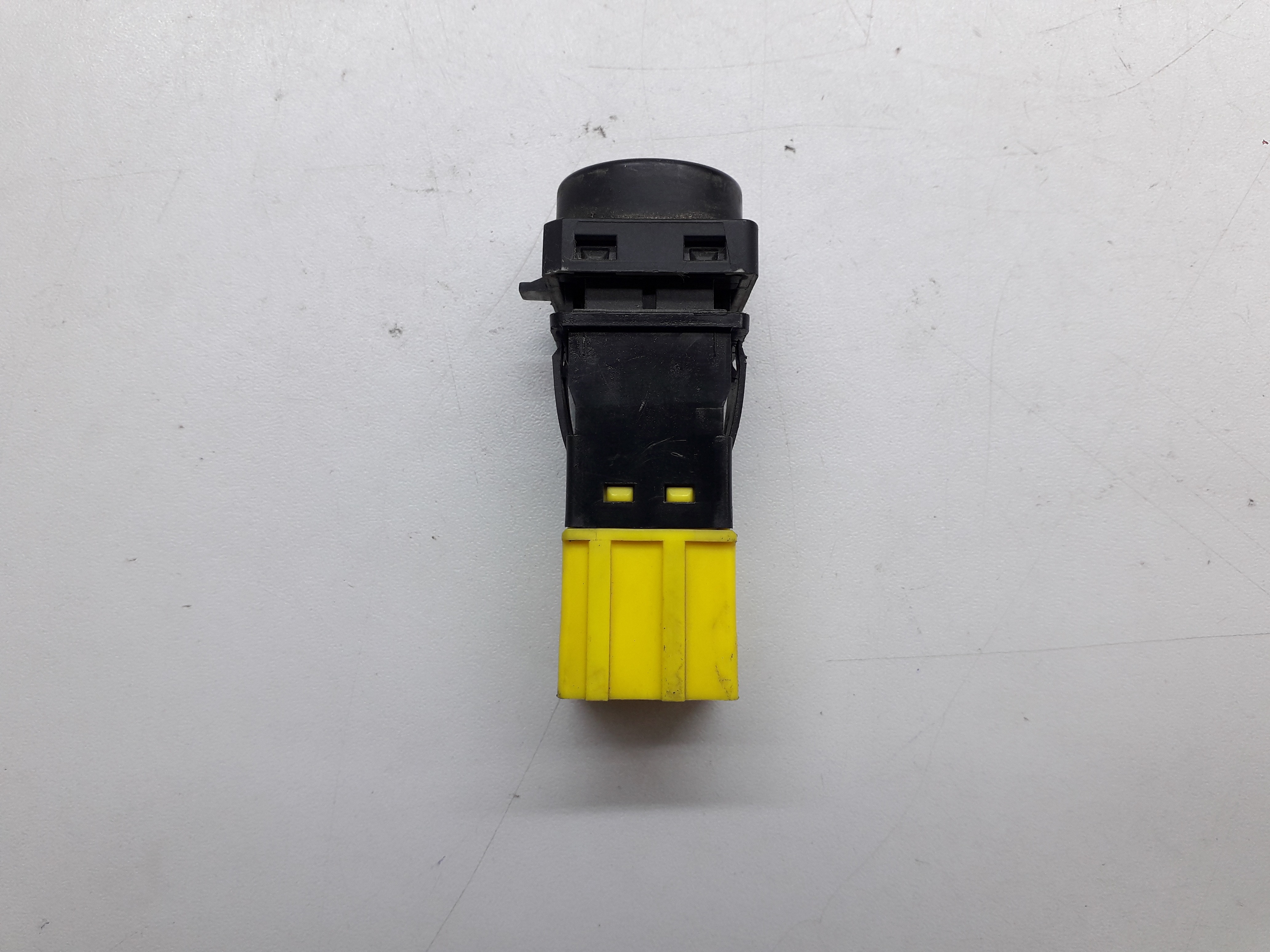 Botão  Trava Elétrica Portas Citroen Xsara Picasso 01/06 3