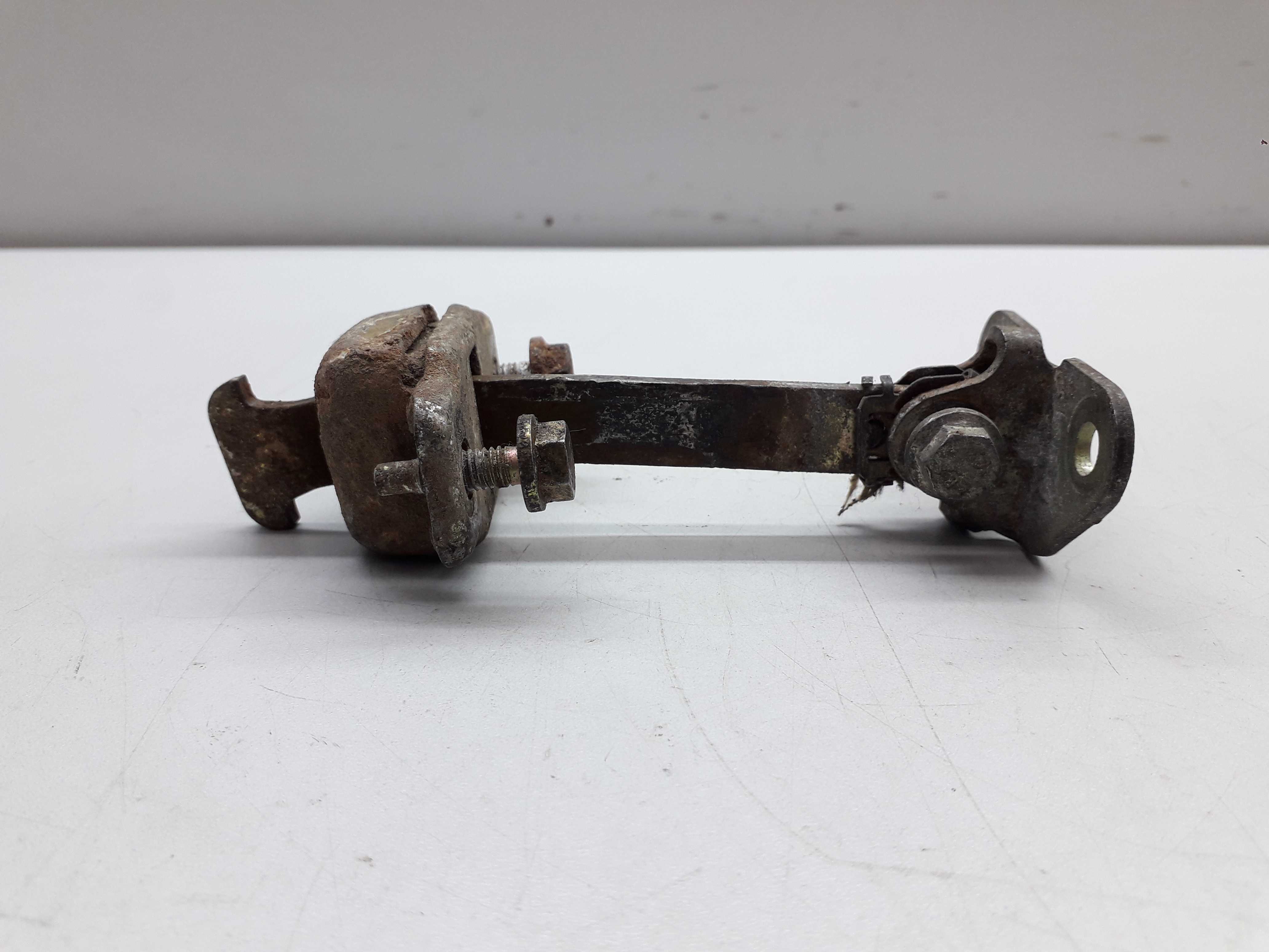 Limitador Porta Traseira Vw Golf 1995 2