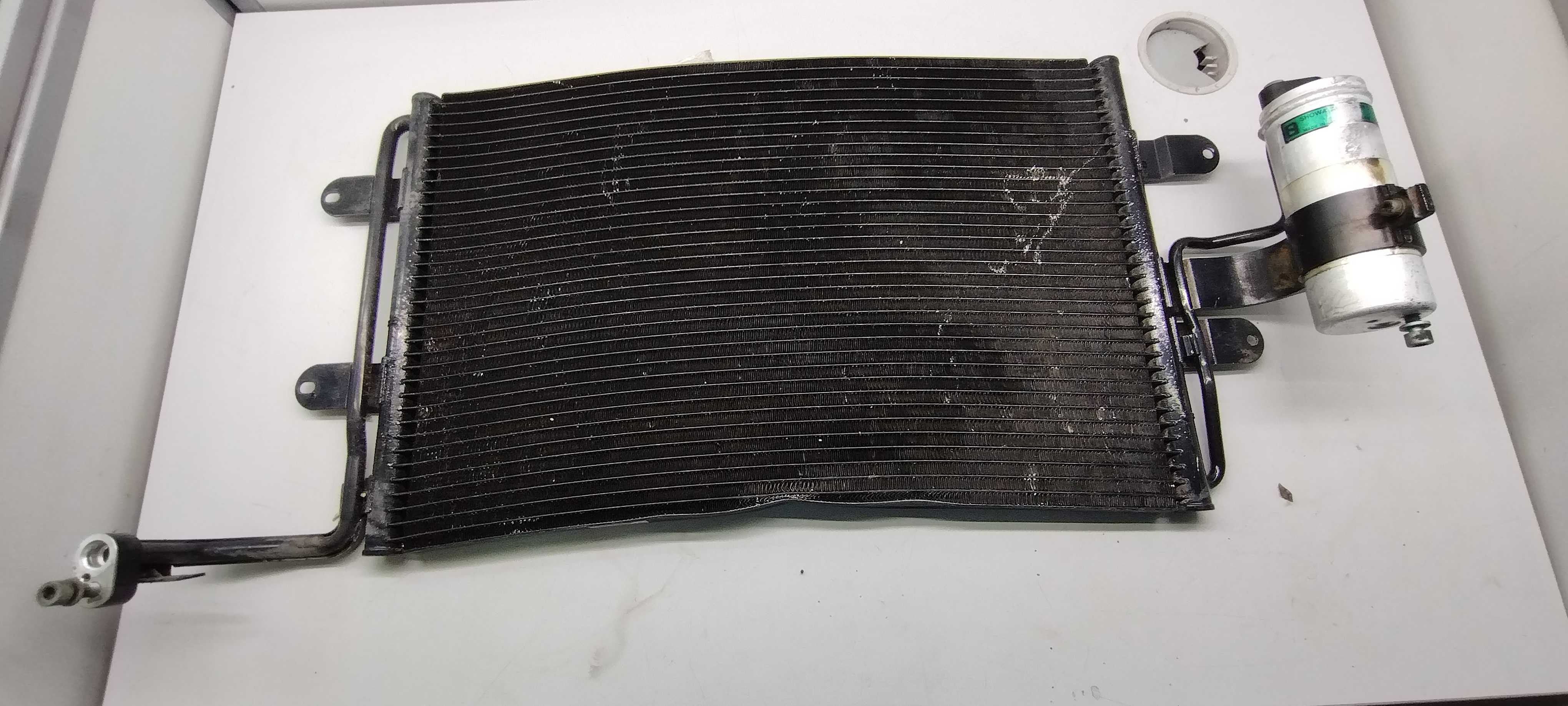 Condensador Ar Condicionado Vw Golf 1.6 8v 2005 Usado 1