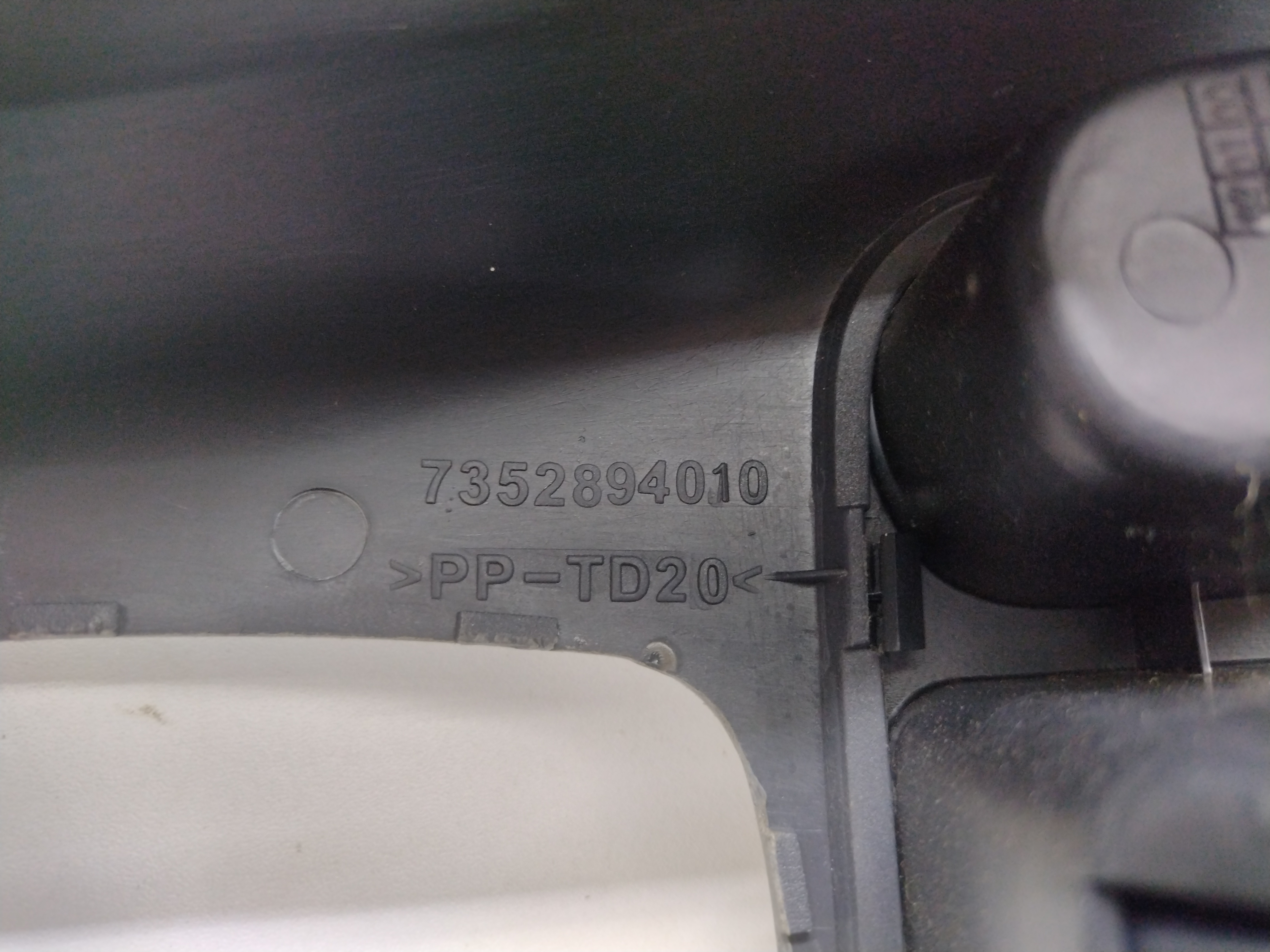 Moldura Console Central Fiat Palio 2002/2003 9