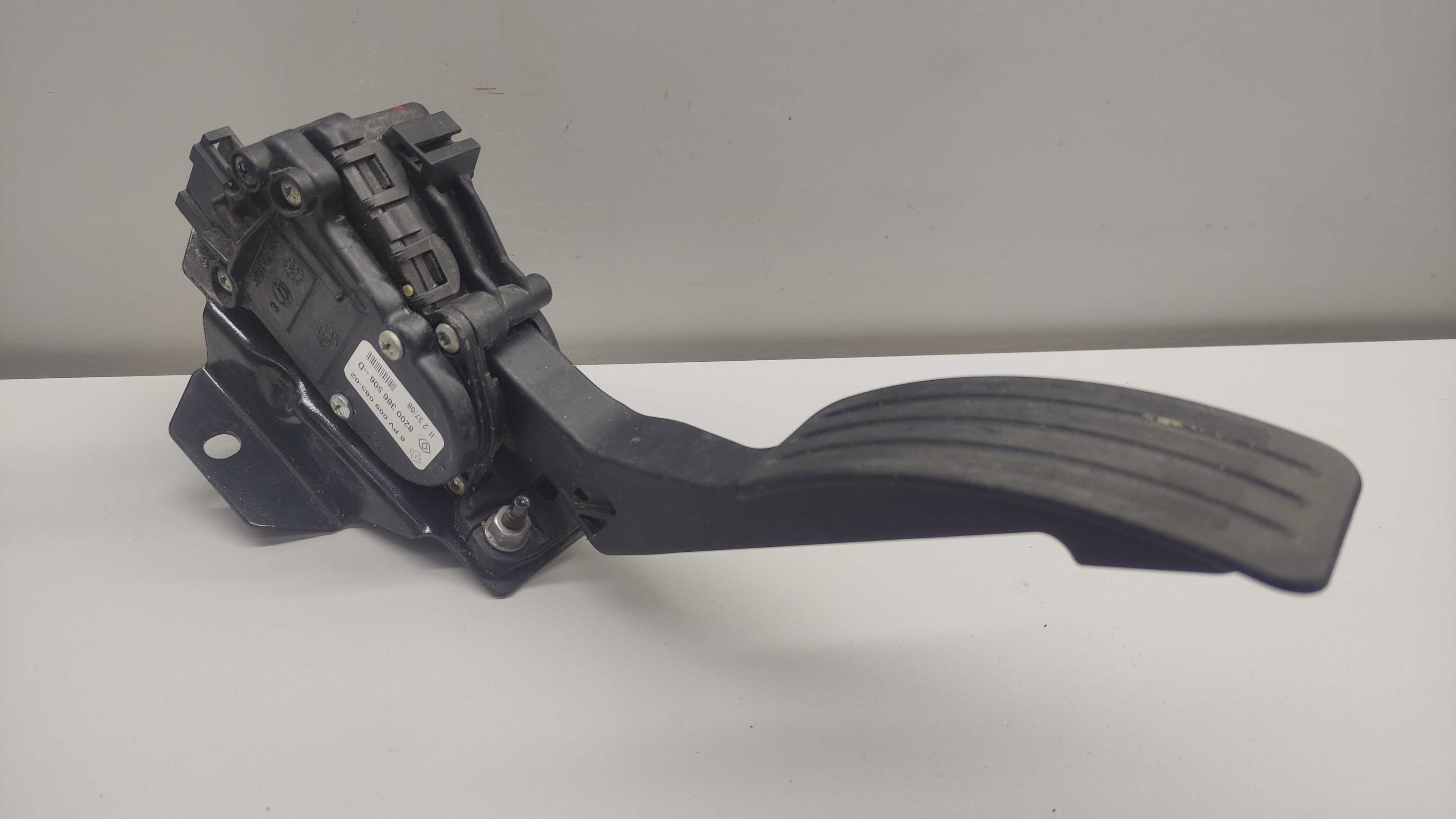 Pedal Acelerador Sandero Logan Clio 2008 A 2013 1