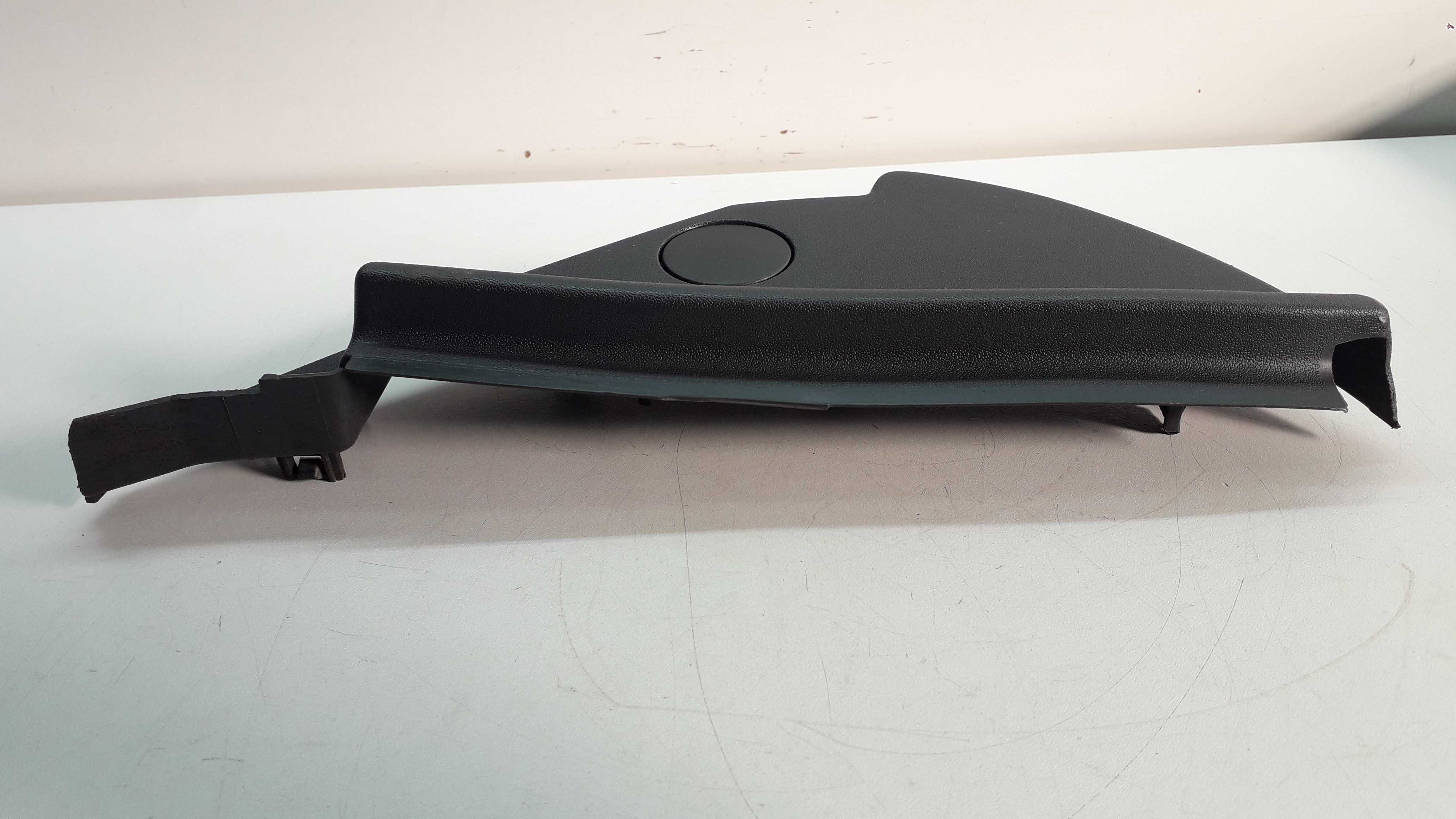 Acabamento Painel Lateral Direito Renault Megane 2007/2012 2