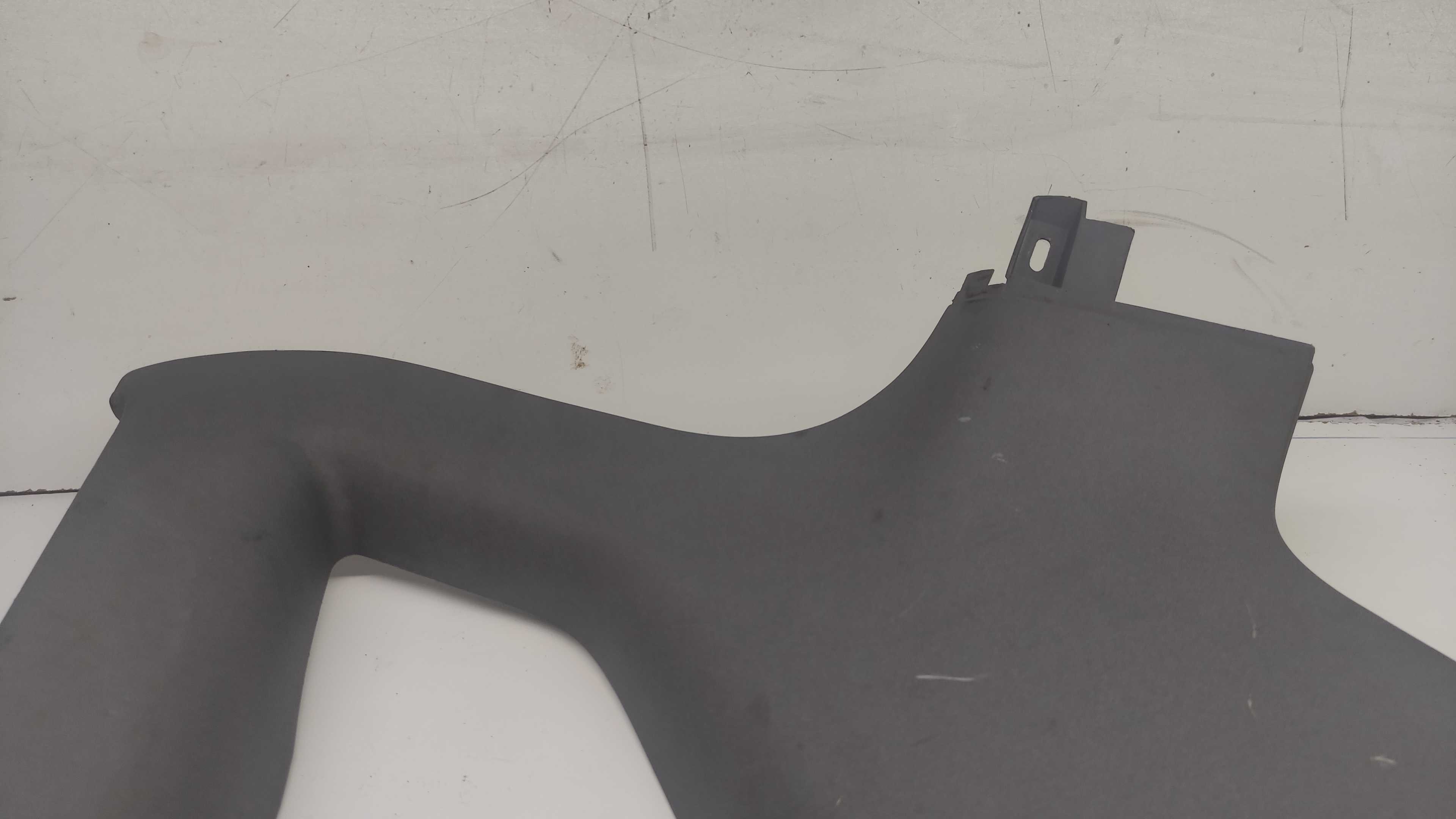 Acabamento Da Coluna Traseira Direita Audi A3 4 Portas 6