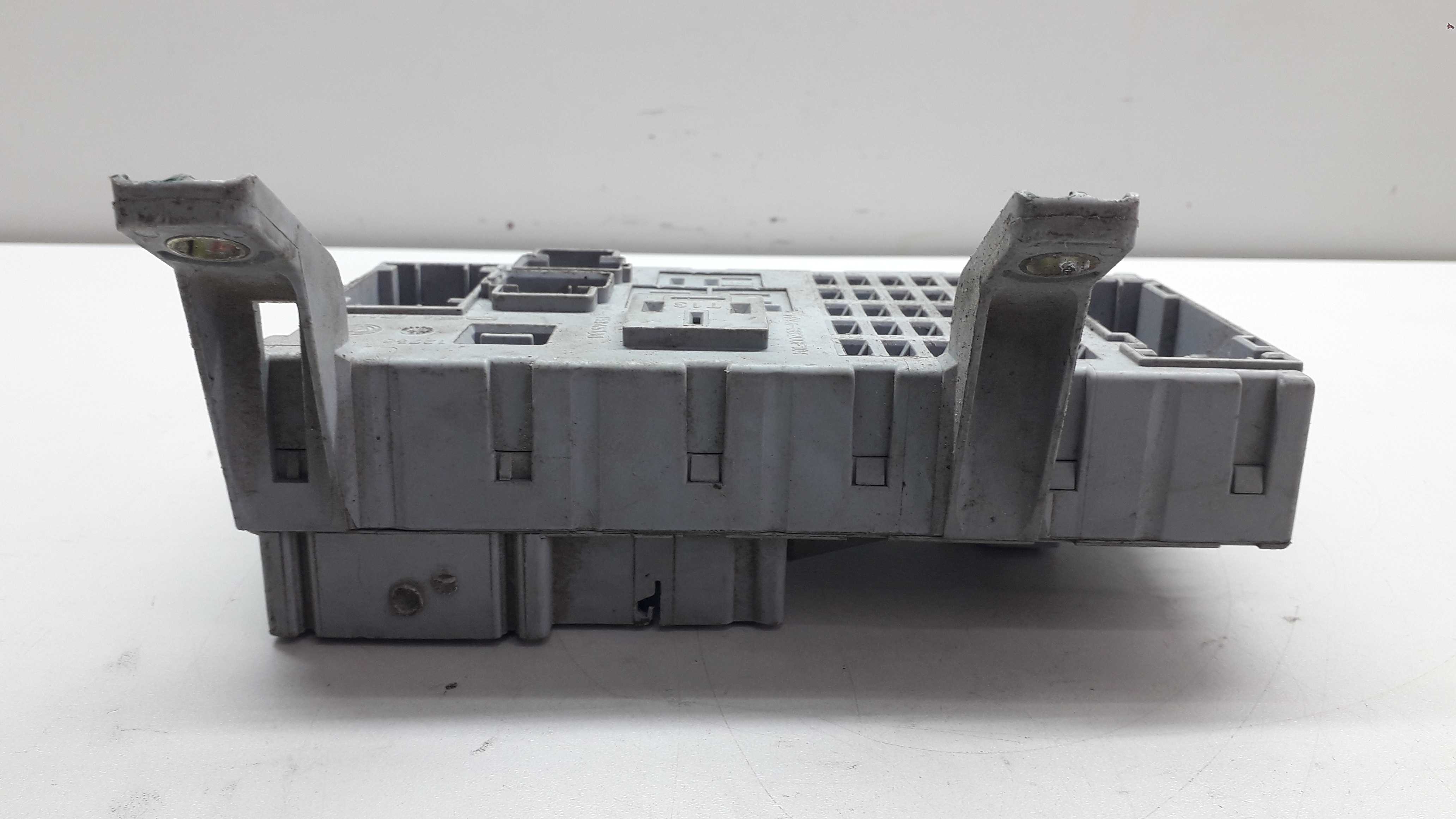 Caixa De Fusíveis Fiat Palio Idea 2005/2010 4