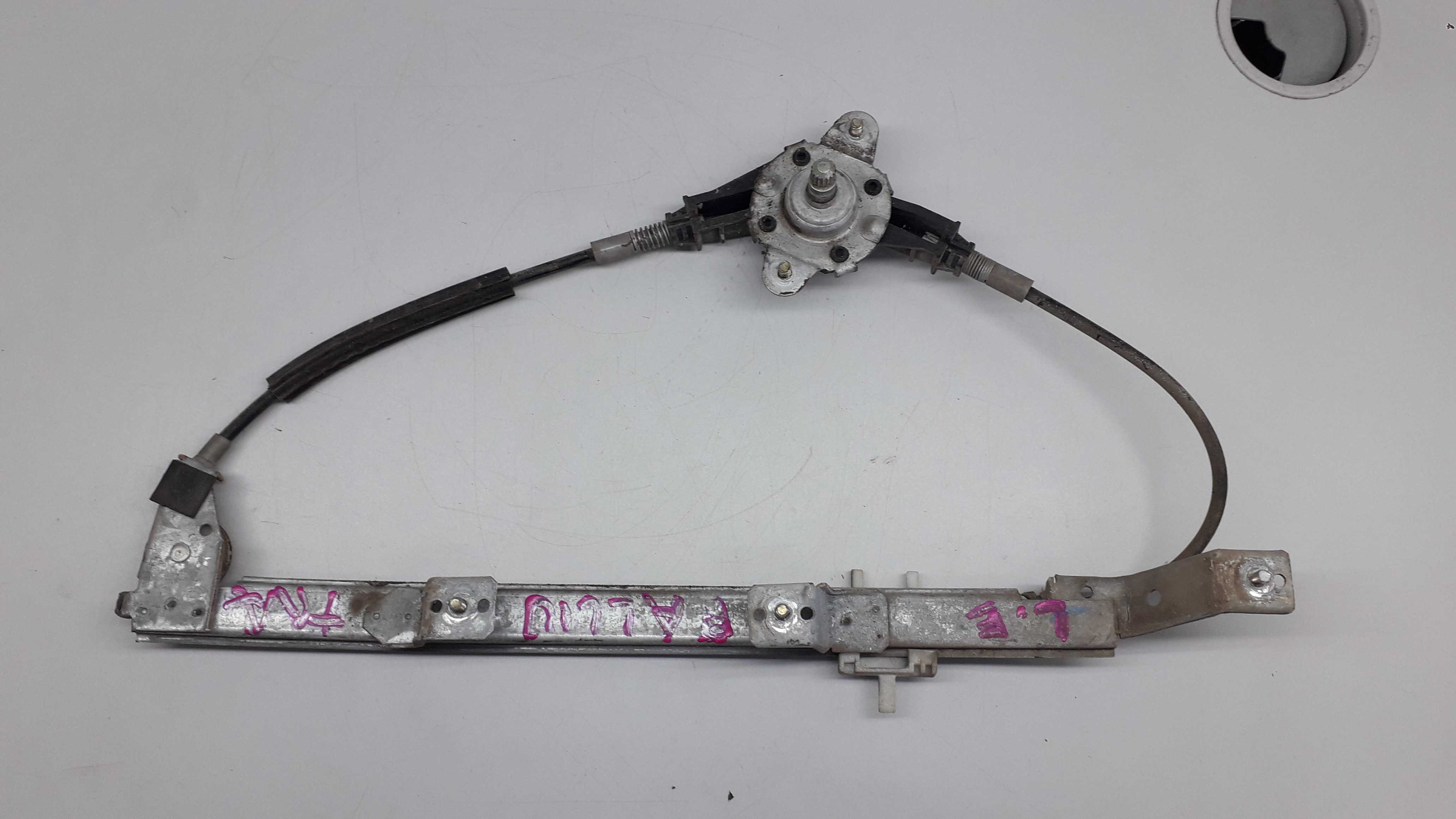 Máquina De Vidro Traseira Esquerda Fiat Palio 97/02 4