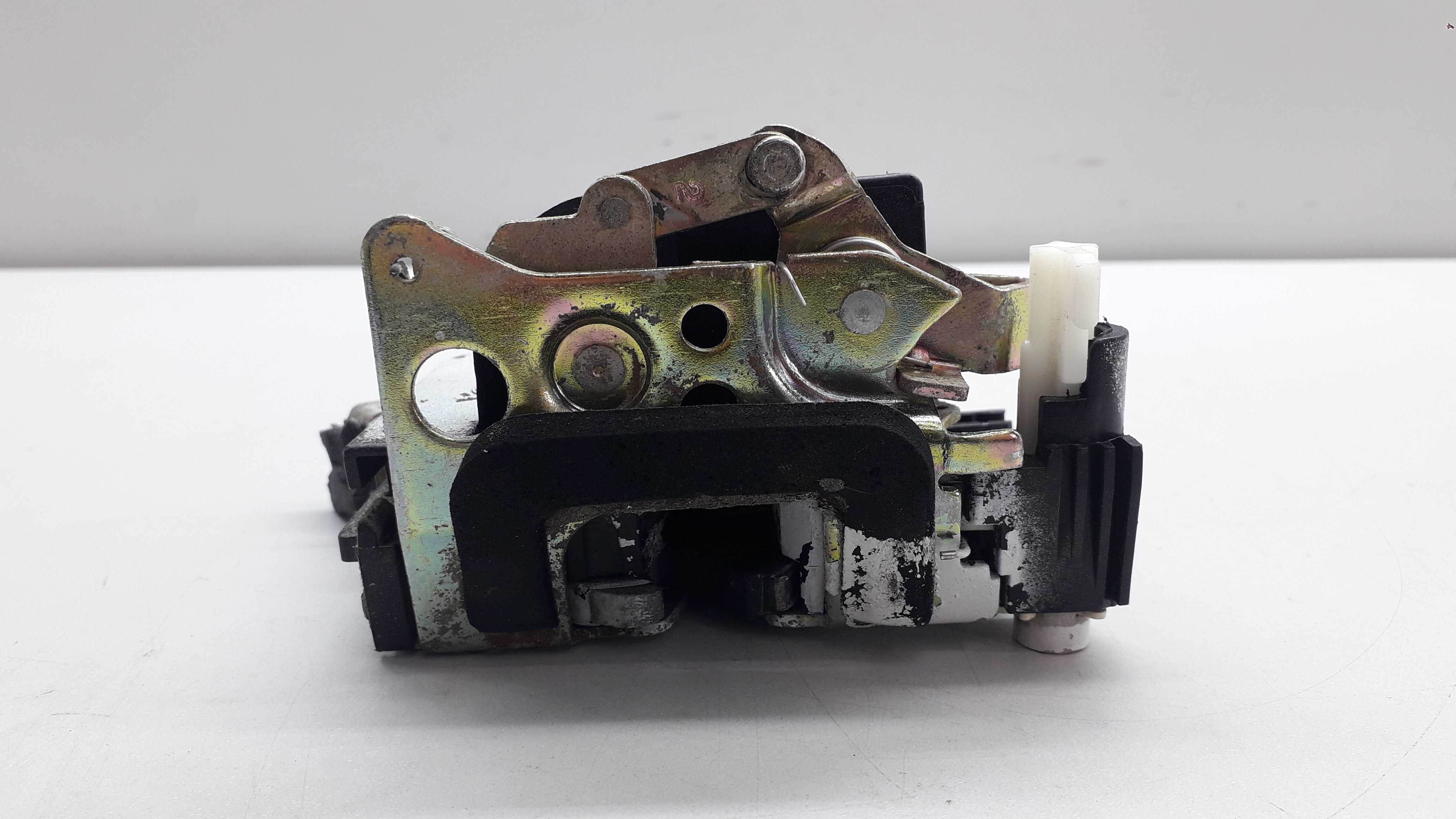 Fechadura Porta Esquerda Fiat Palio 1997 4