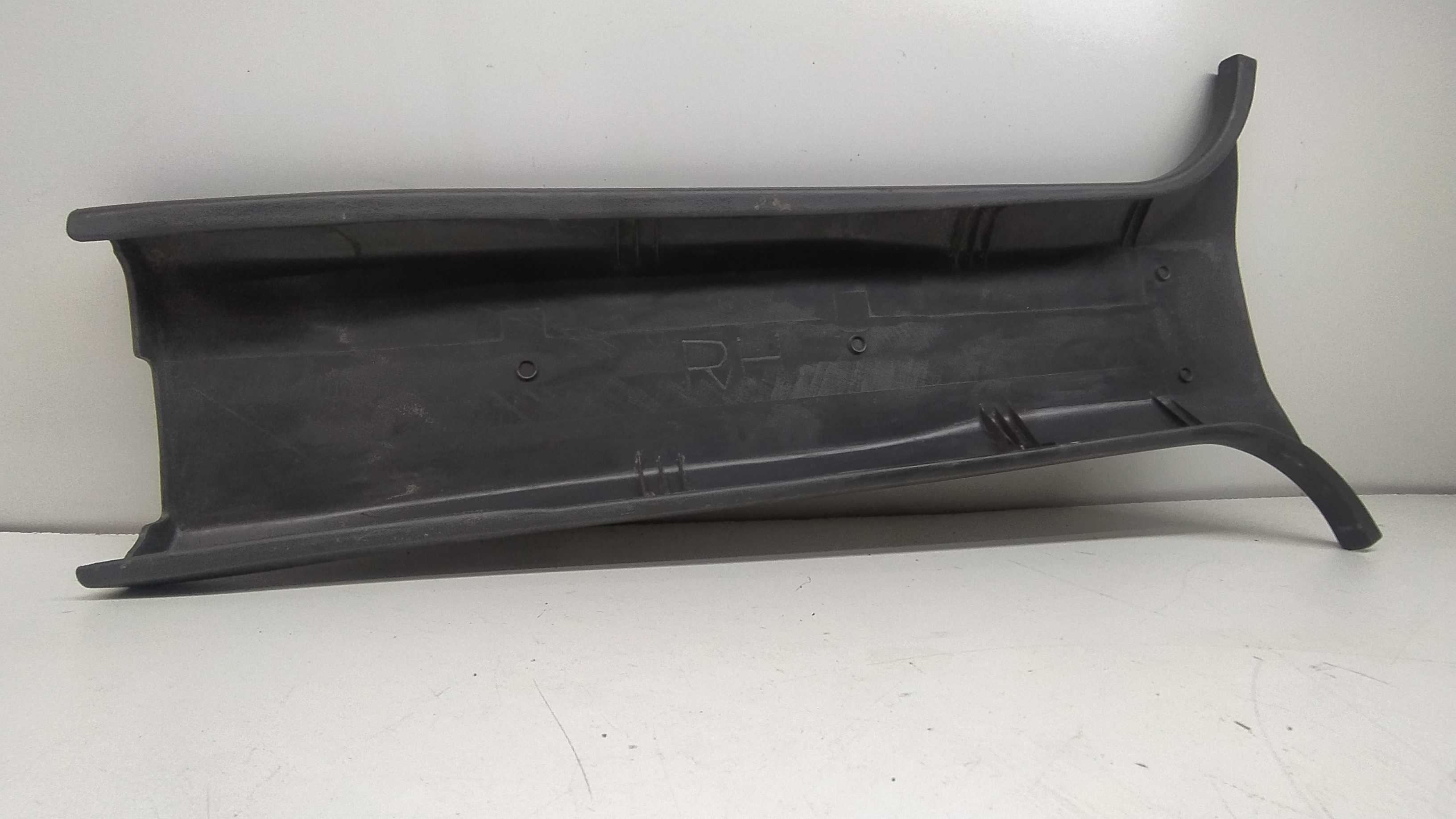 Moldura Inferior Coluna Central Ld Pajero Sport 2002 4