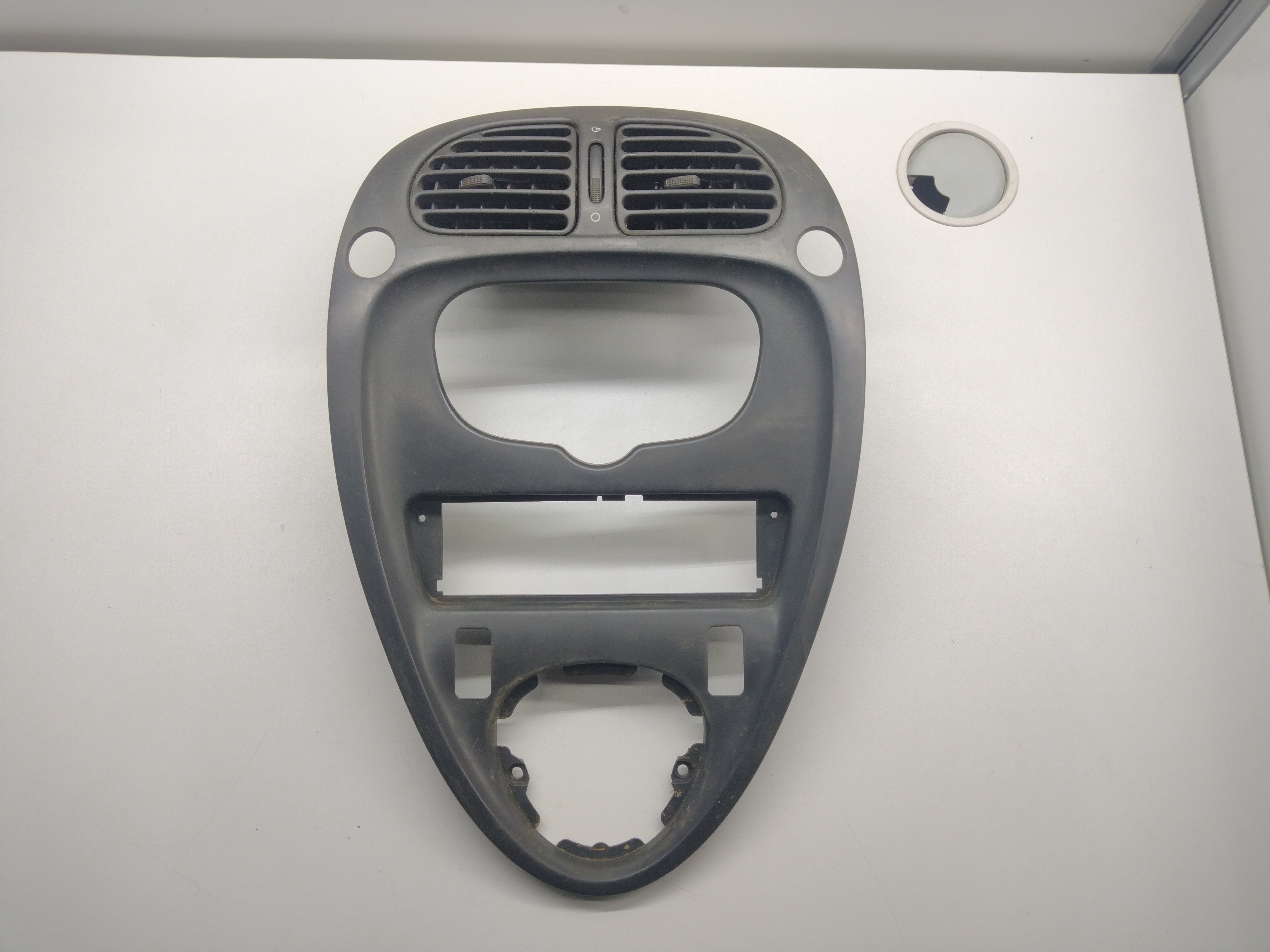 Moldura Painel Central C/ Difusor Citroen Xsara Picasso 1