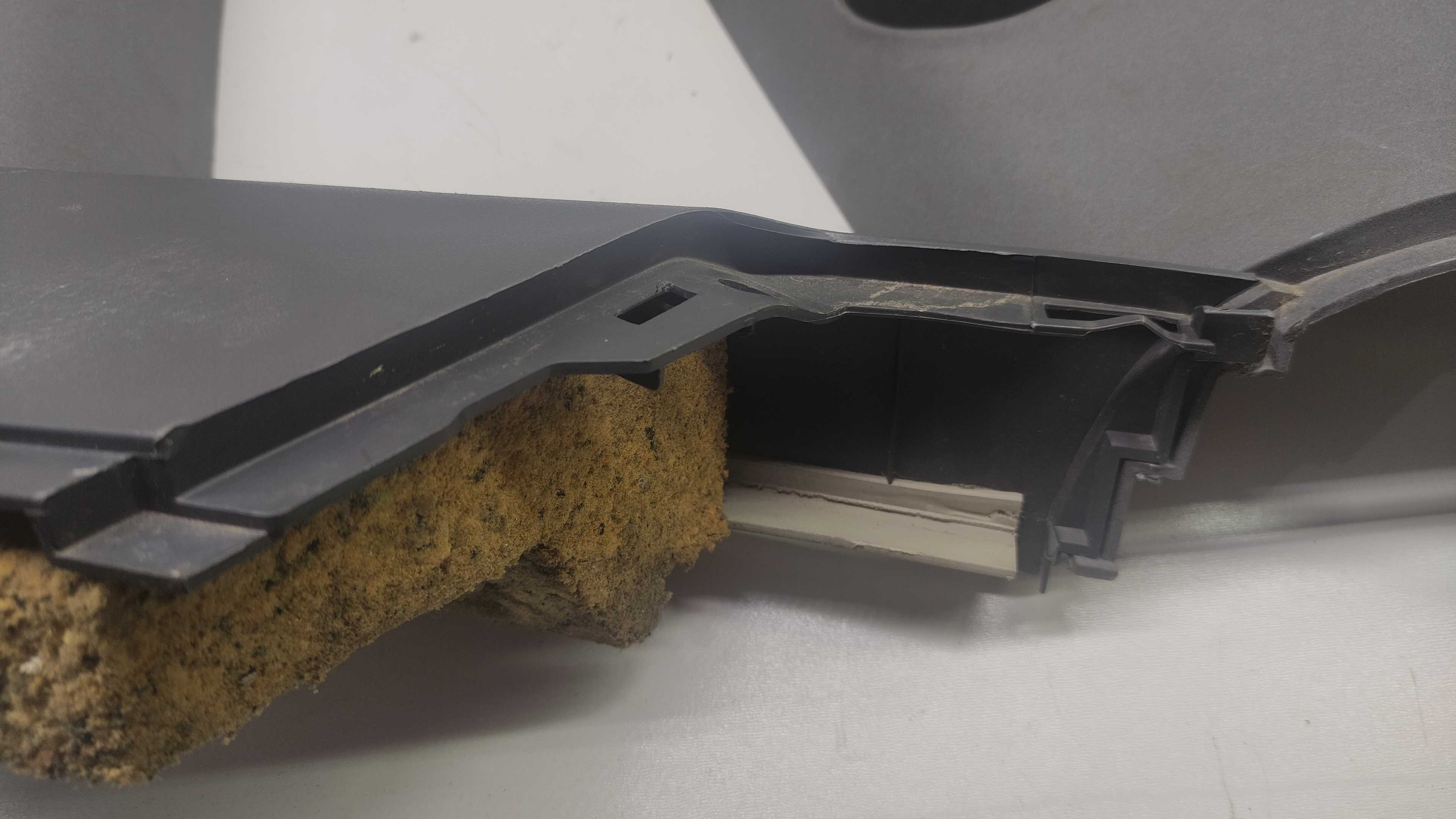 Acabamento Da Coluna Traseira Direita Audi A3 4 Portas 7