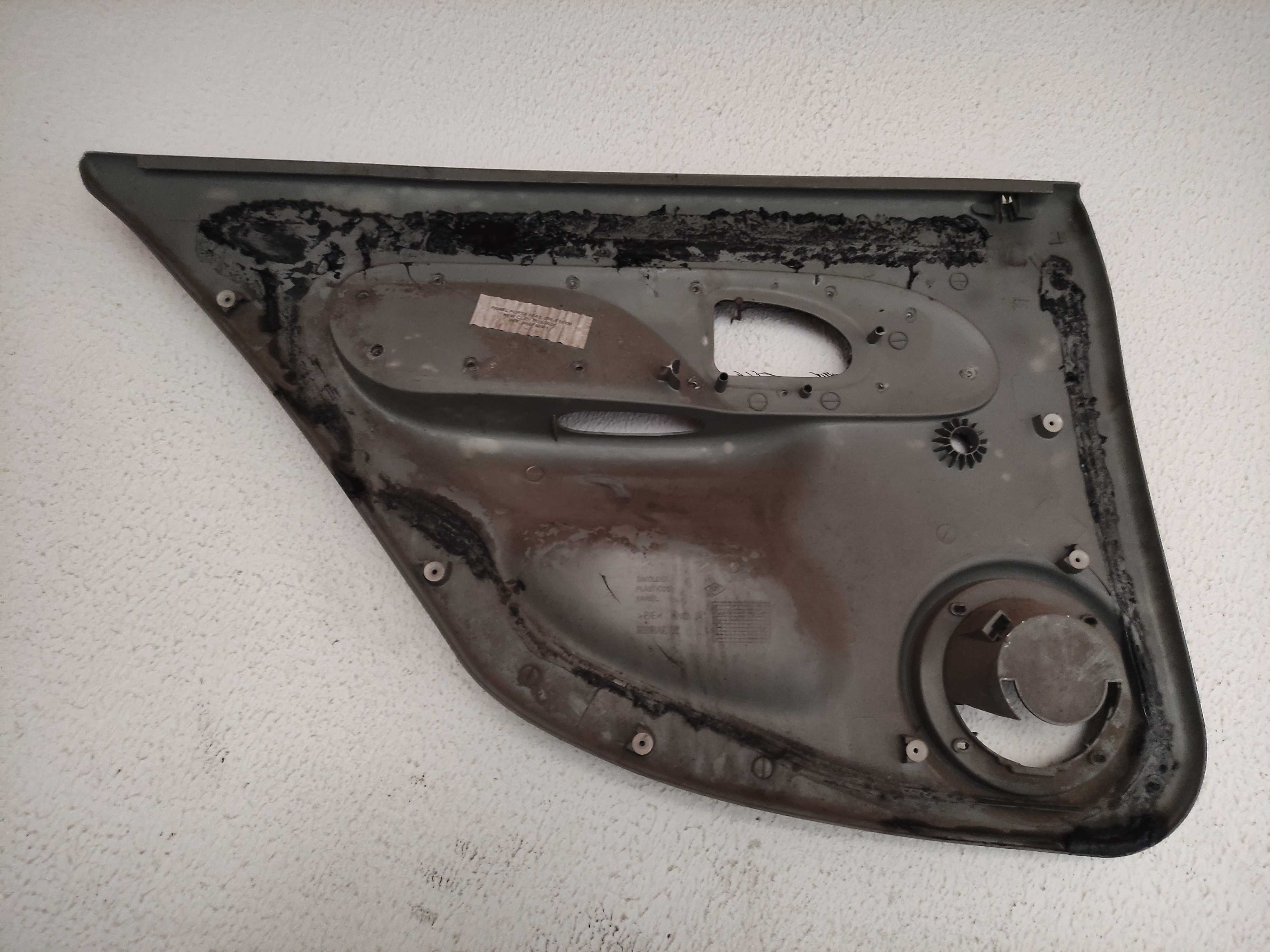 Forro De Porta Traseira Direito Renault Clio 2009 2