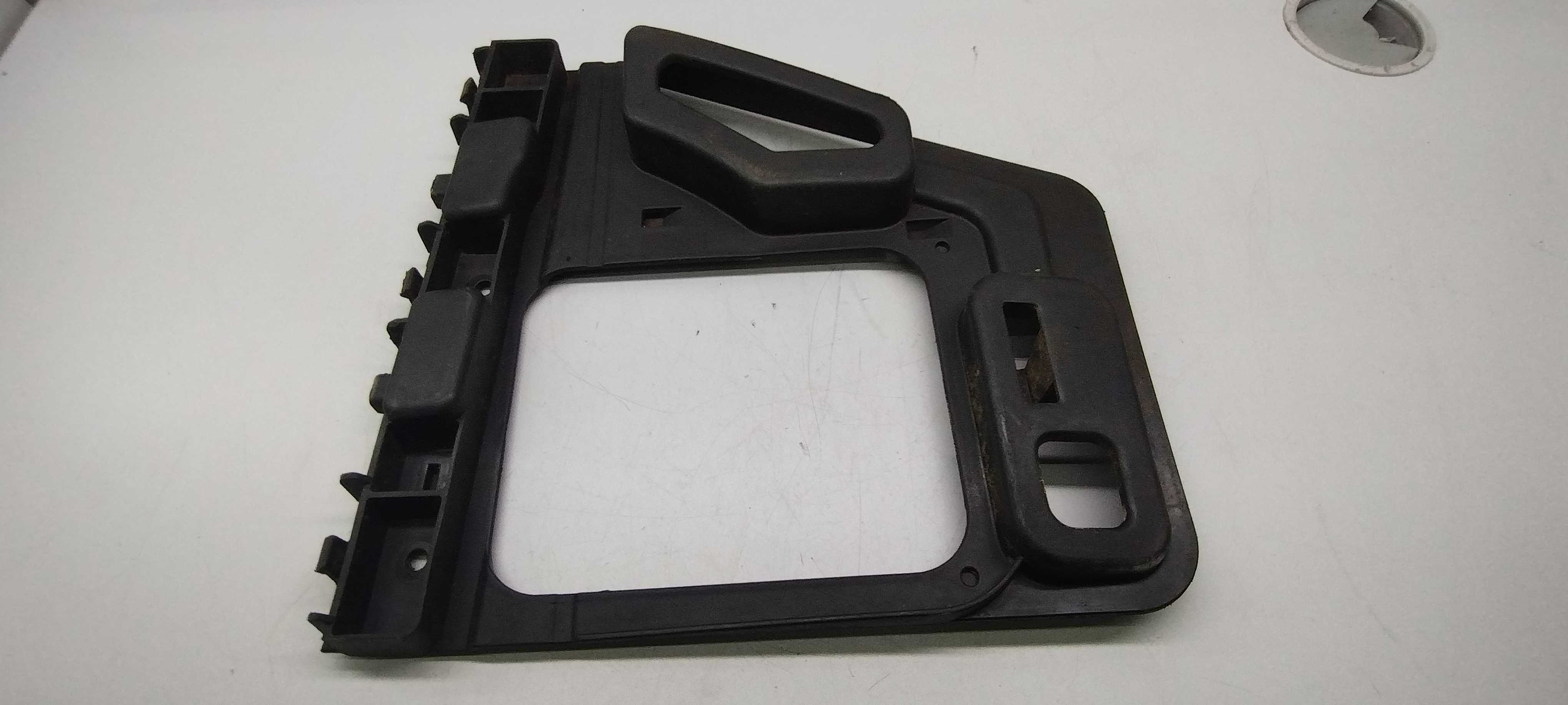 Guia Pára-choque Traseiro Esquerdo Peugeot 307 Sedan 2013 2