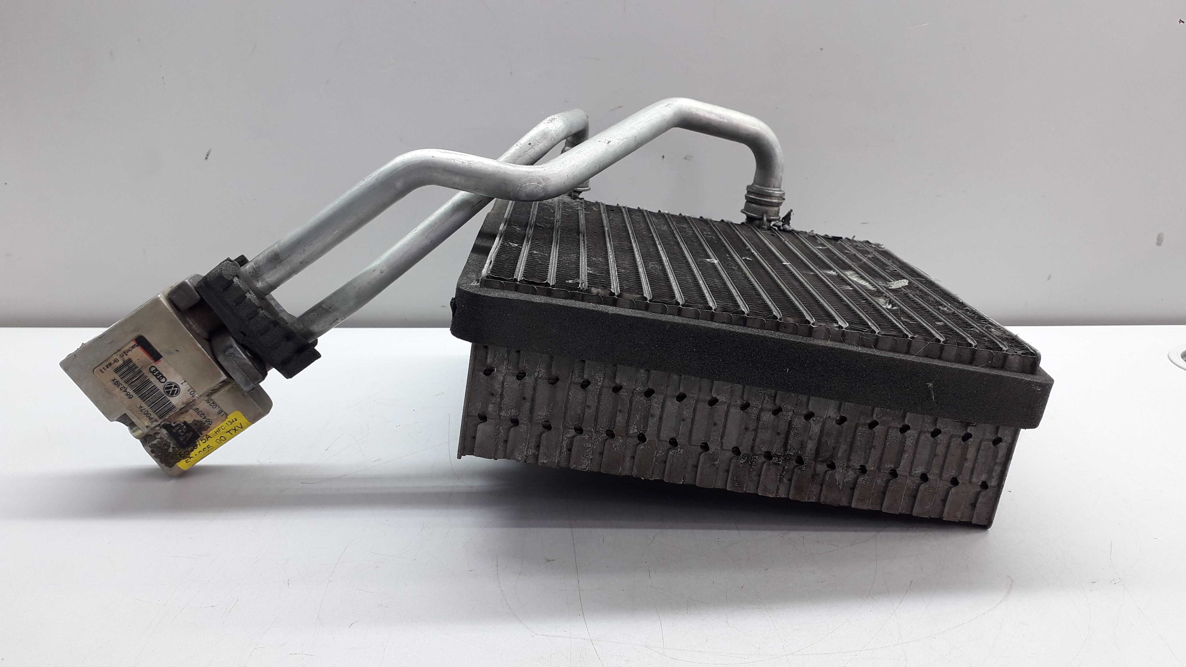 Radiador Do Ar Vw Golf/audi A3 1999 2