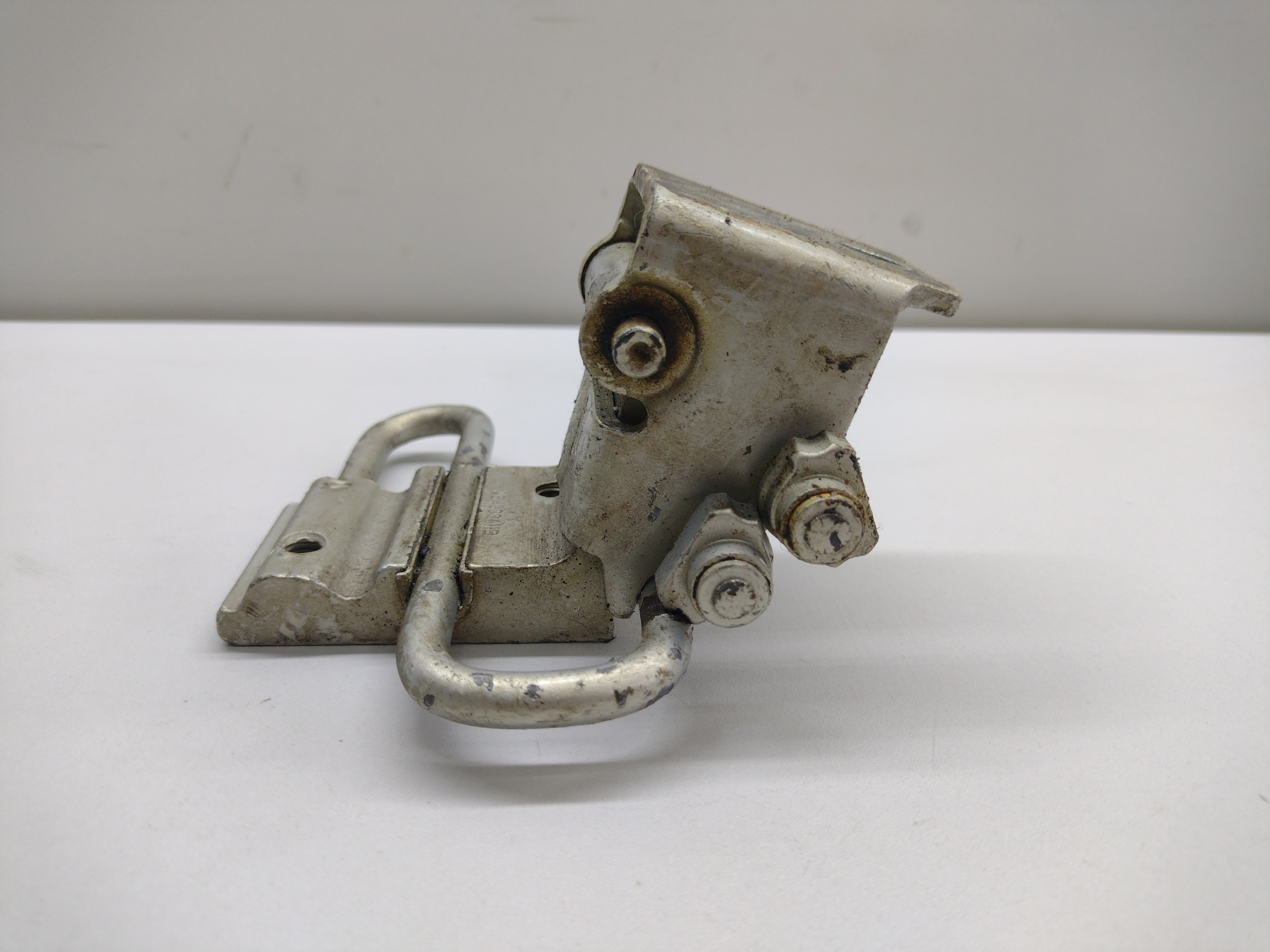 Dobradiça Porta Traseira Esquerda Vw Passat Alemão 99 2