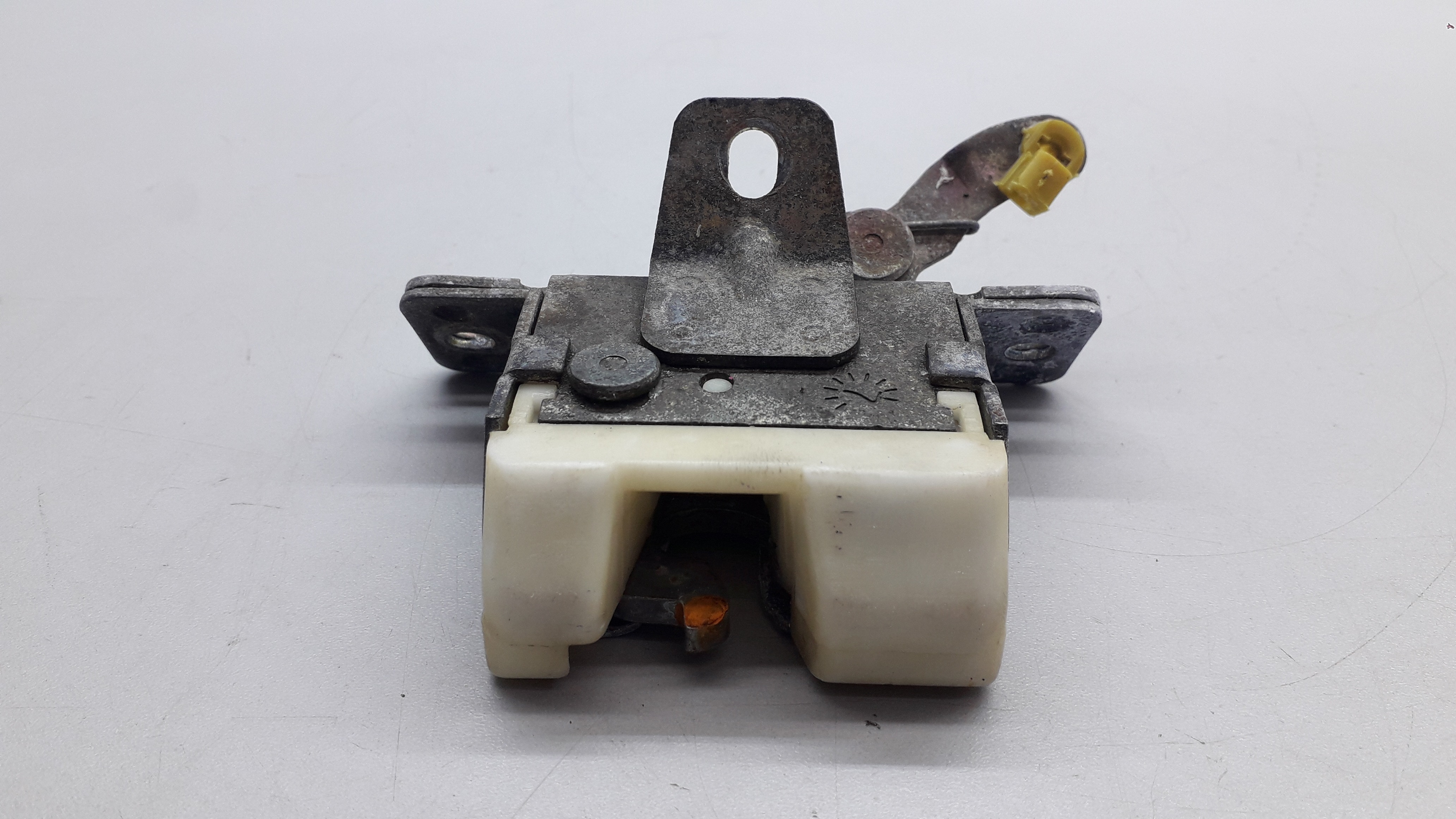 Fechadura Tampa Traseira Gm Corsa 1994/2001 2