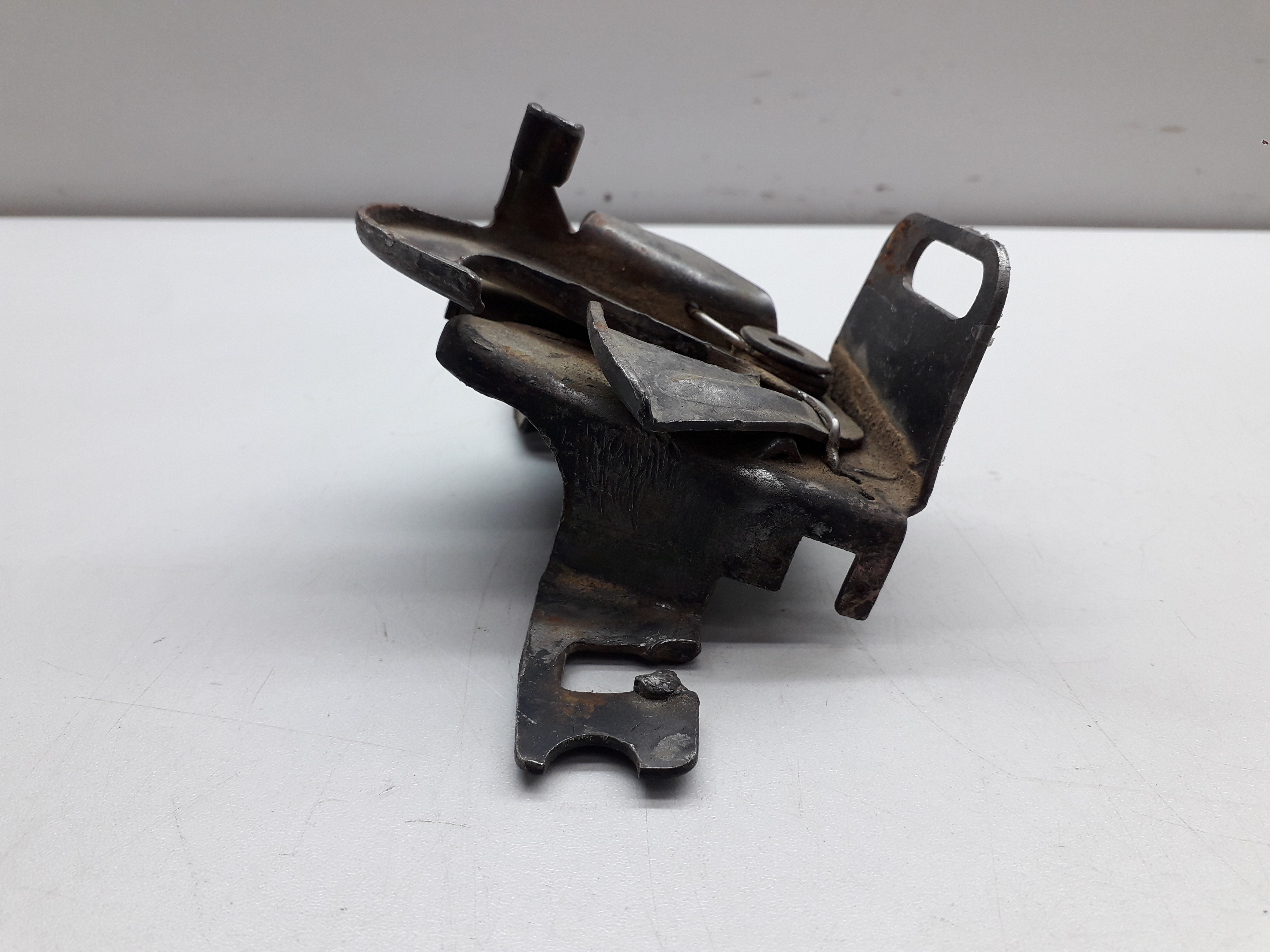 Fechadura Trava Capô Vw Golf 1995 5