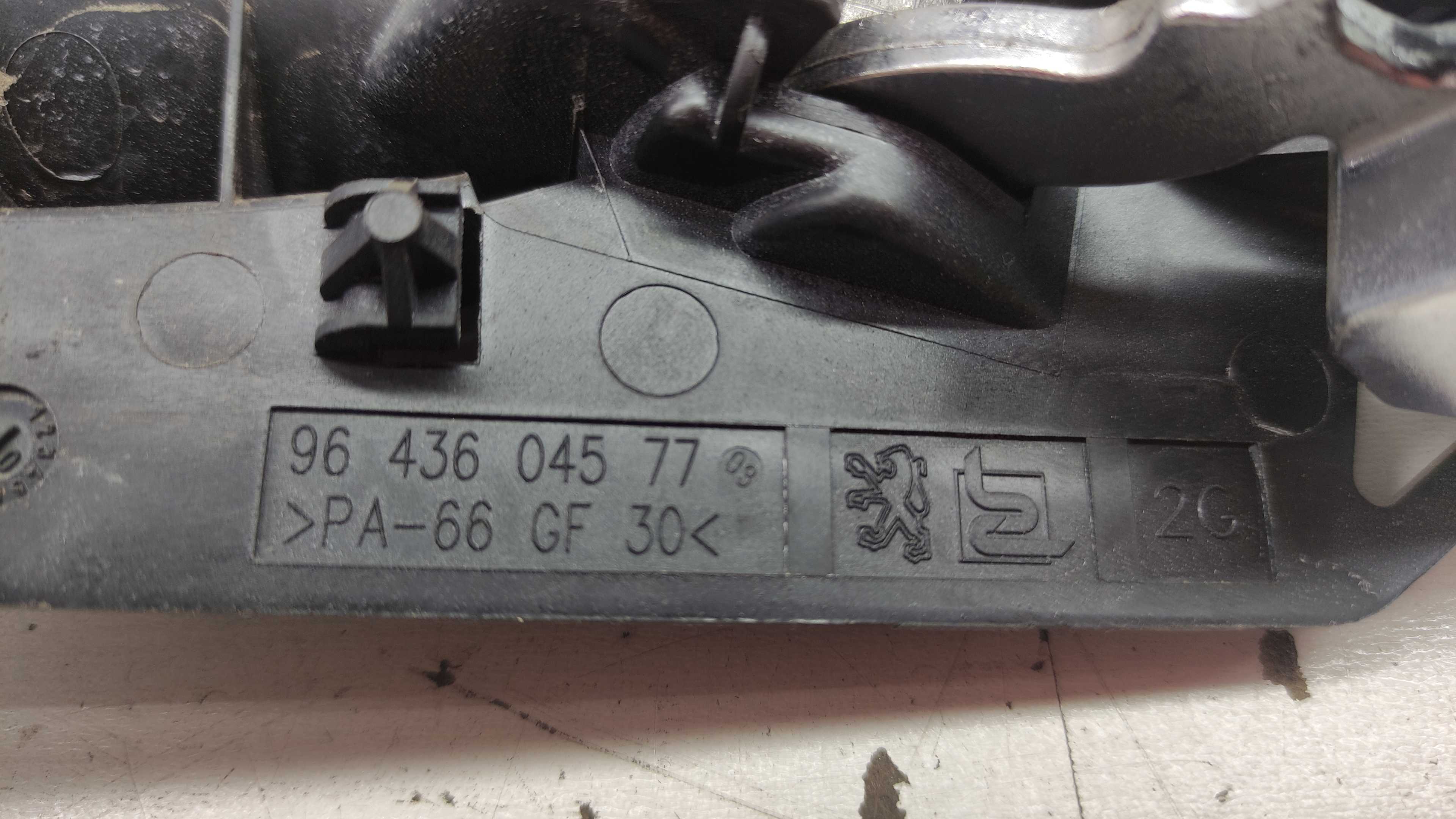 Macaneta Interna Dianteira Esquerda Peugeot 307 3