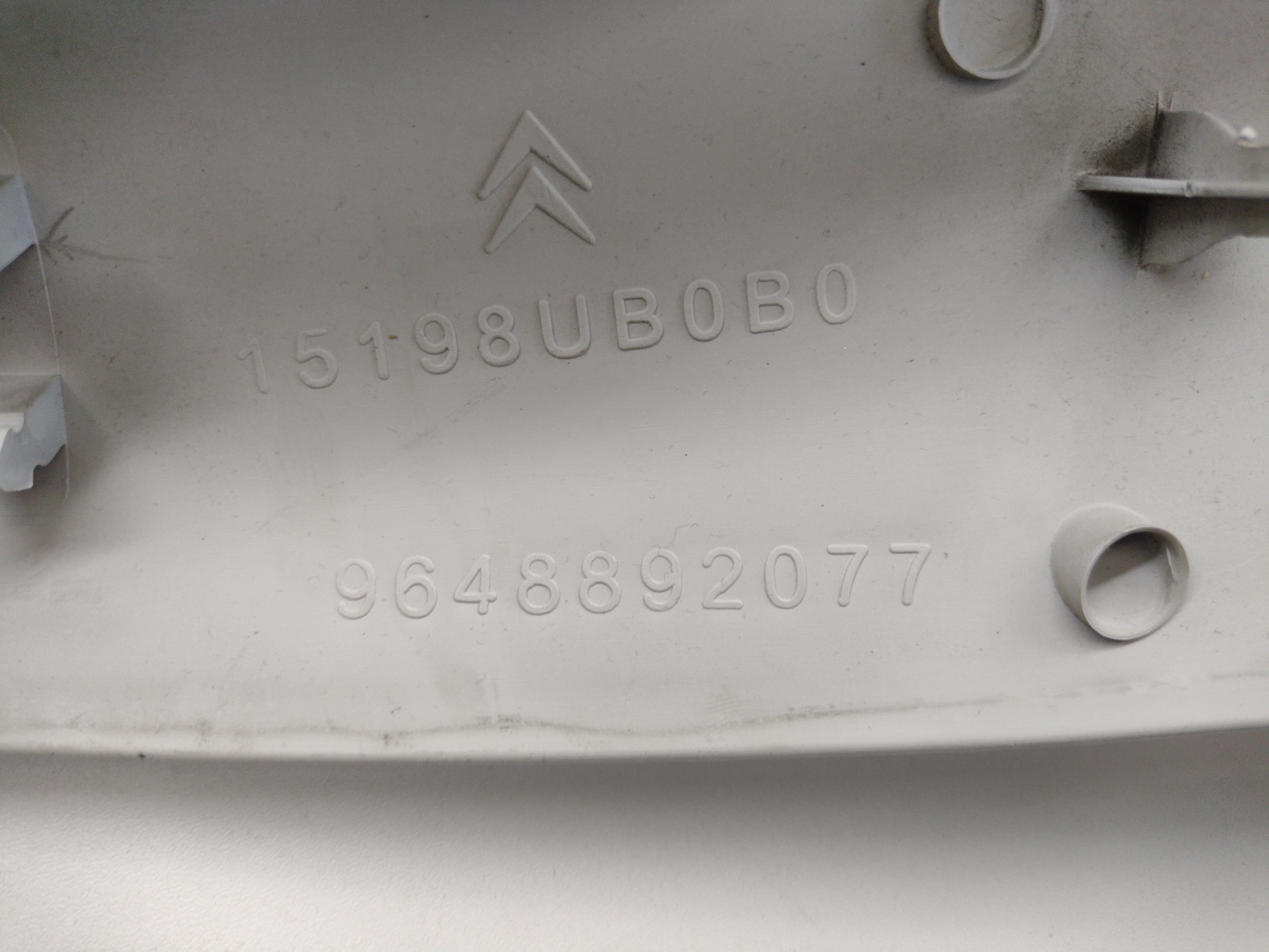 Acabamento Coluna Parabrisa Lado Esquerdo Citroen C3 07/12 5