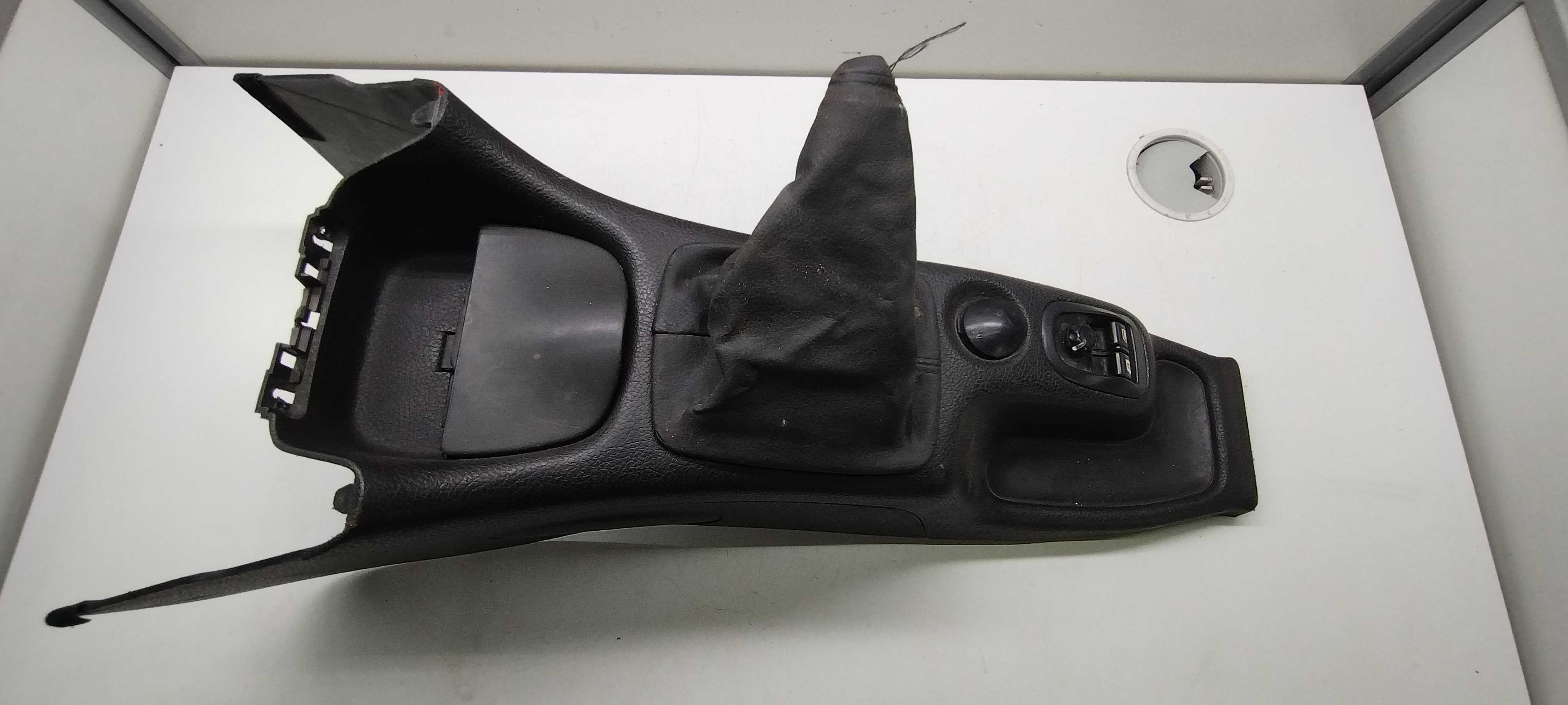 Console Central Peugeot 206 03/07 6