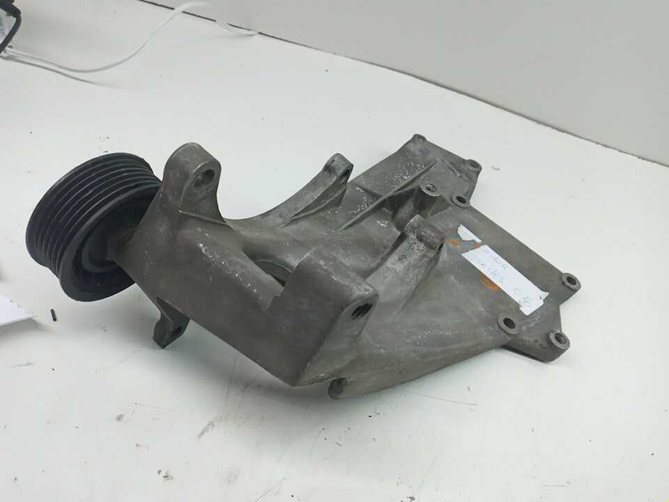 Suporte Do Alternador Mercedes C230 3