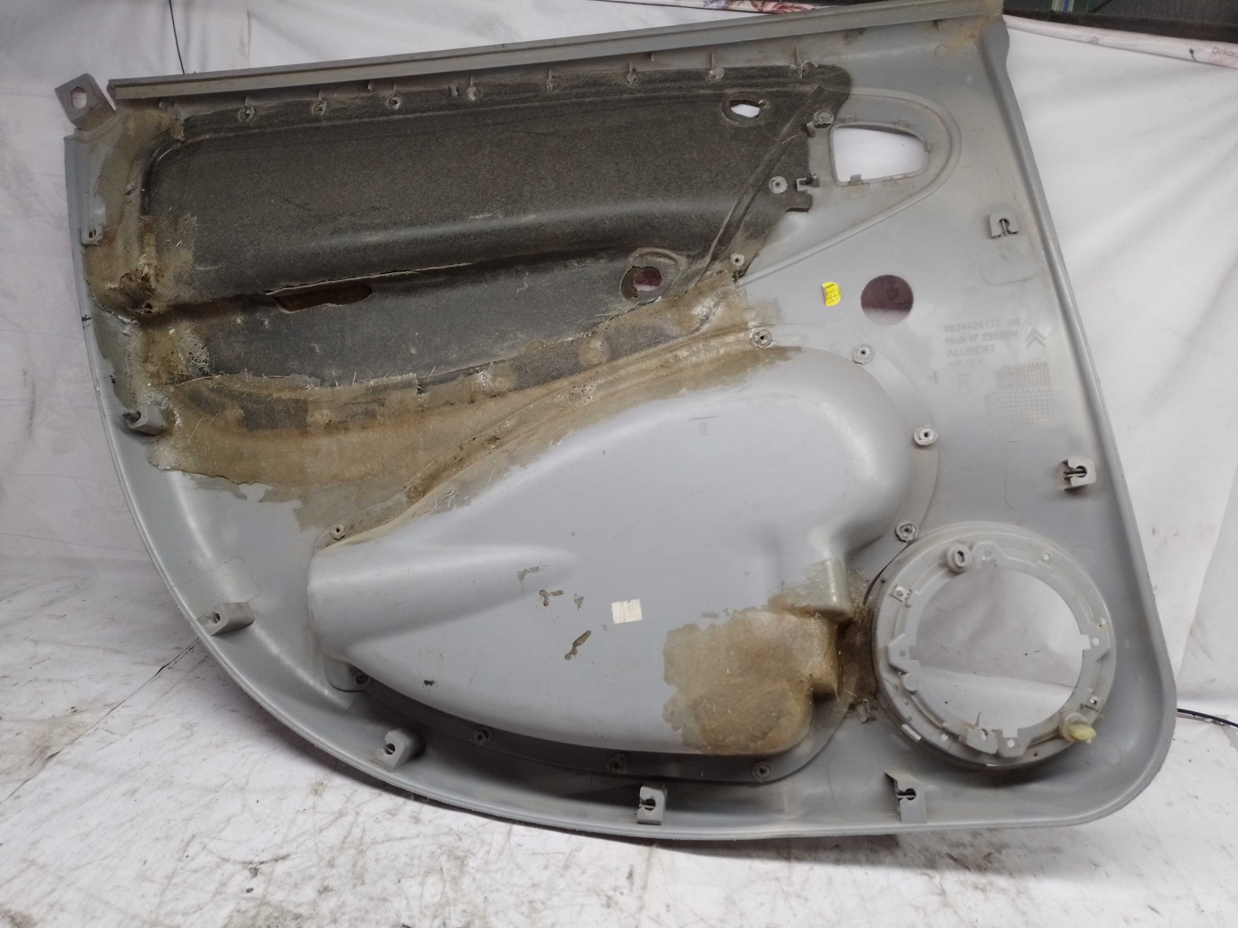 Forro De Porta Traseiro Direito Citroen Xsara Picasso 1