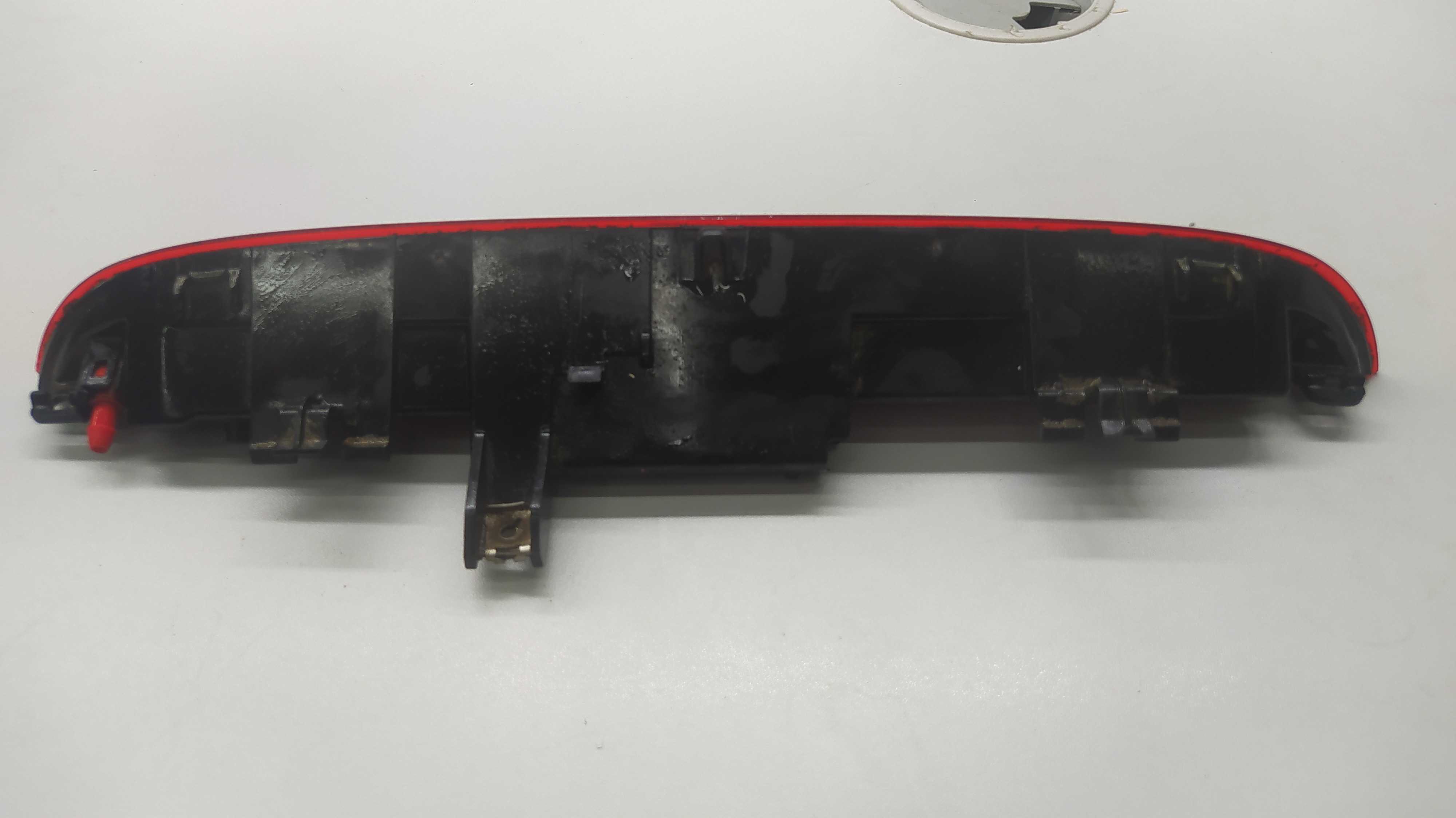 Break Light Luz De Freio Peugeot 206 Sw 2