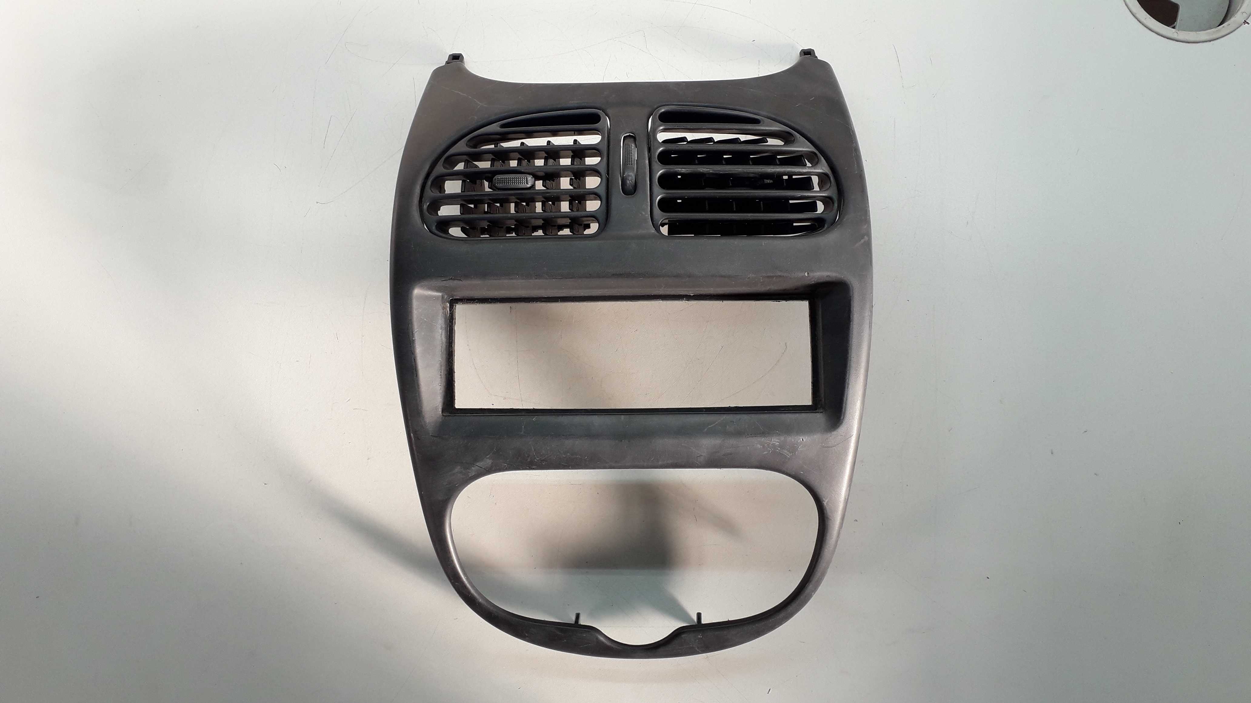 Moldura Painel Central Peugeot 206 2007 1