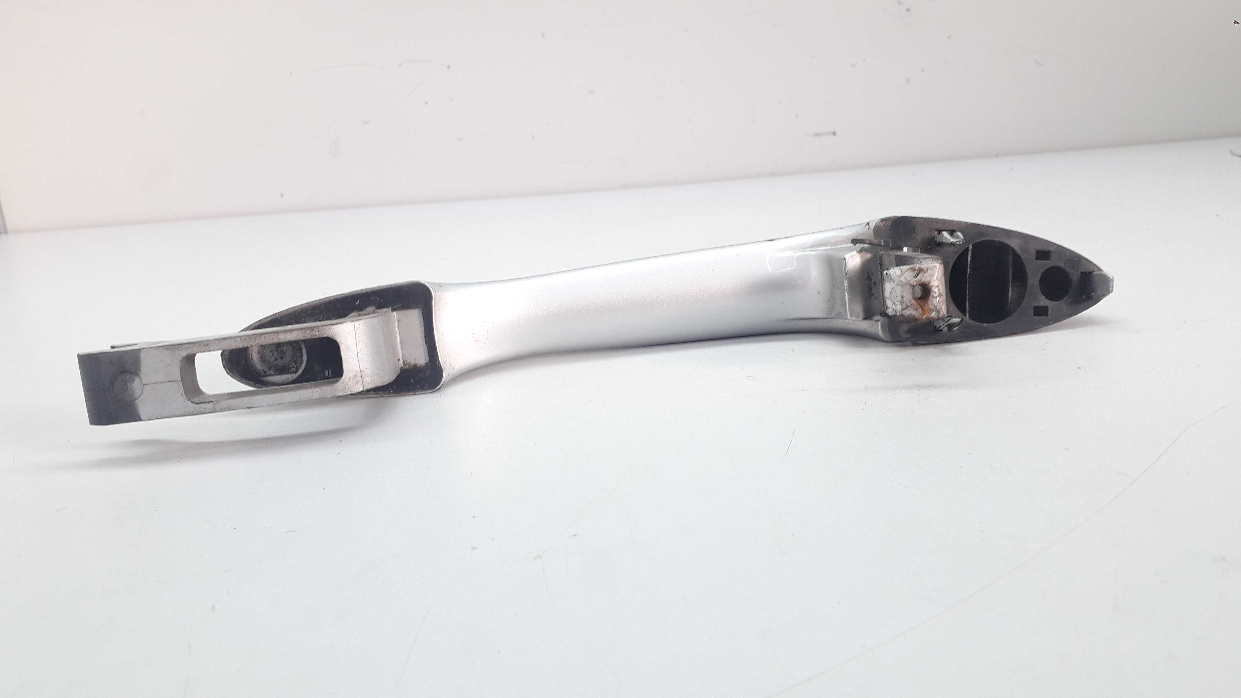 Macaneta Externa Dianteira Esquerda Audi A4 2001 2