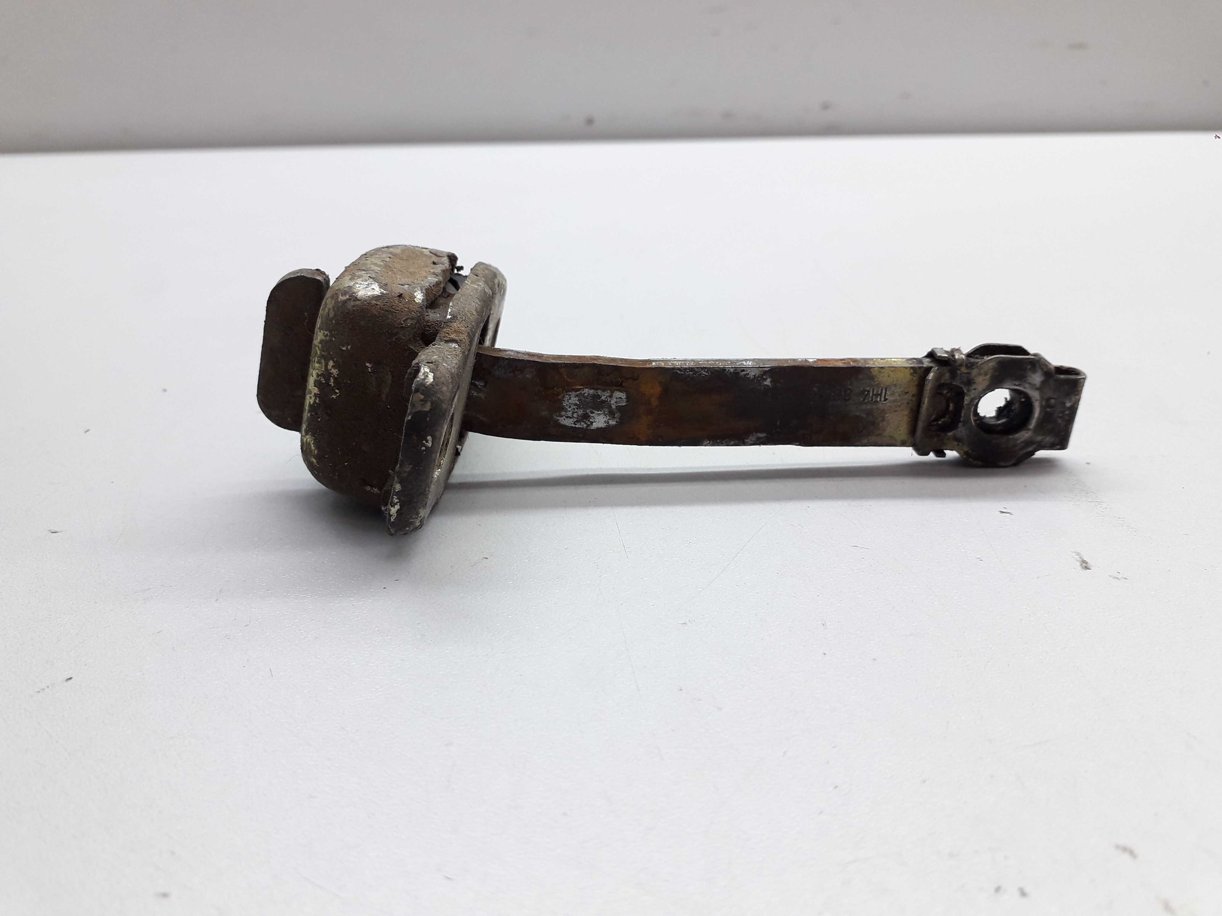 Limitador Porta Traseira Vw Golf 1995 2