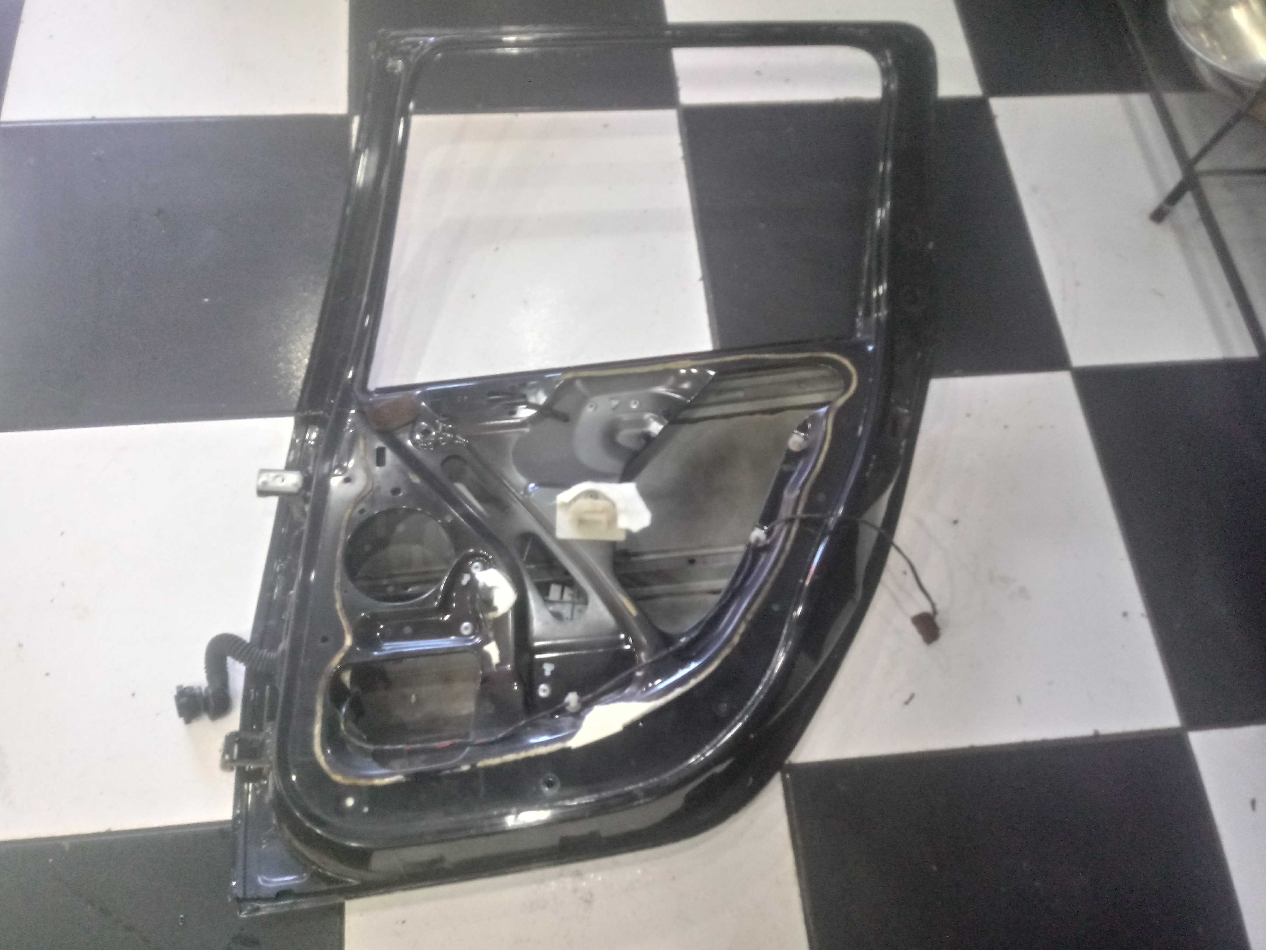 Porta Trasera Direita Peugeot 206 Sw 2006 2009 2