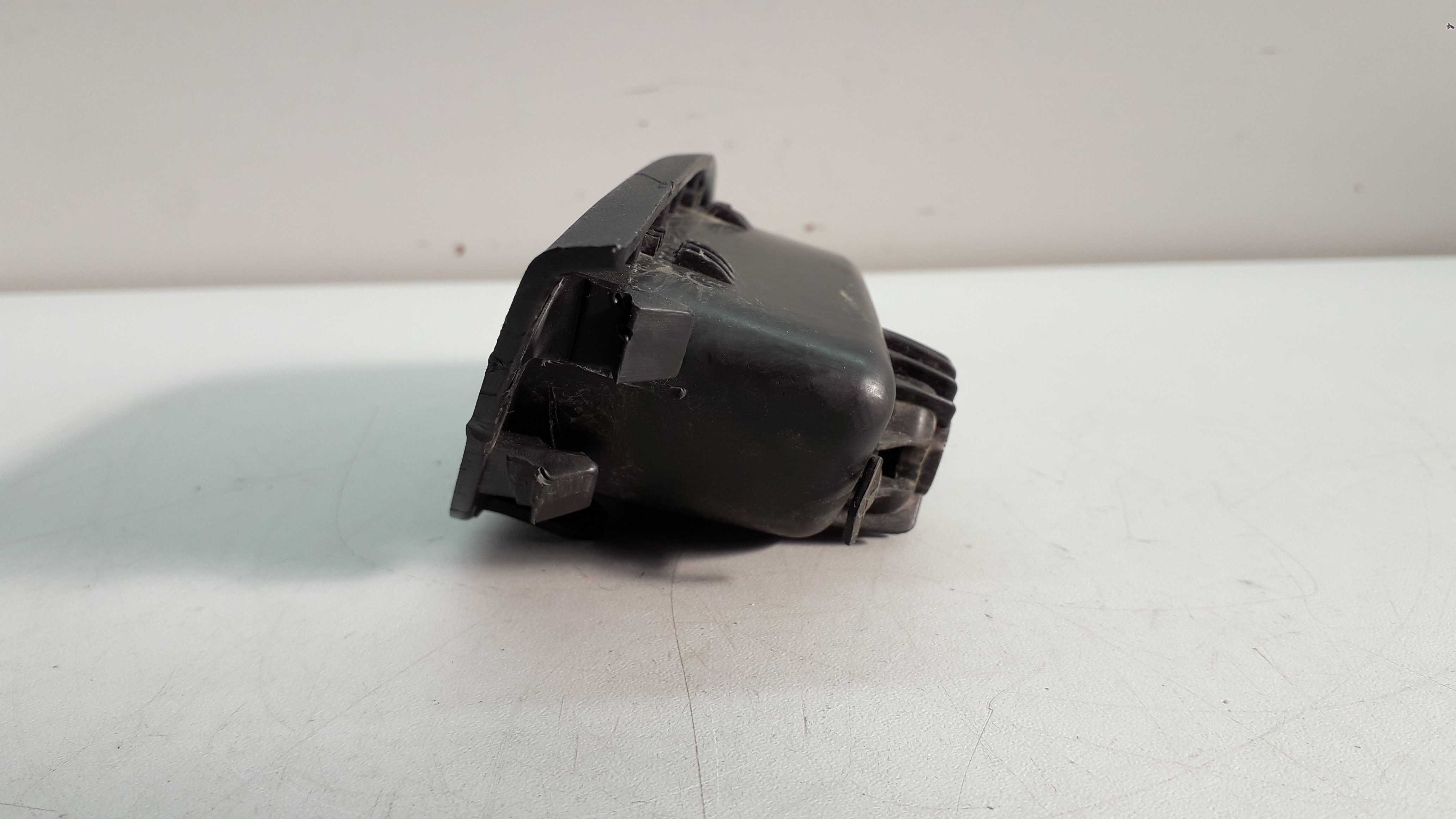 Moldura Puxador Porta Traseira Esquerda Gm Prisma 2013 Preto Traseira 2