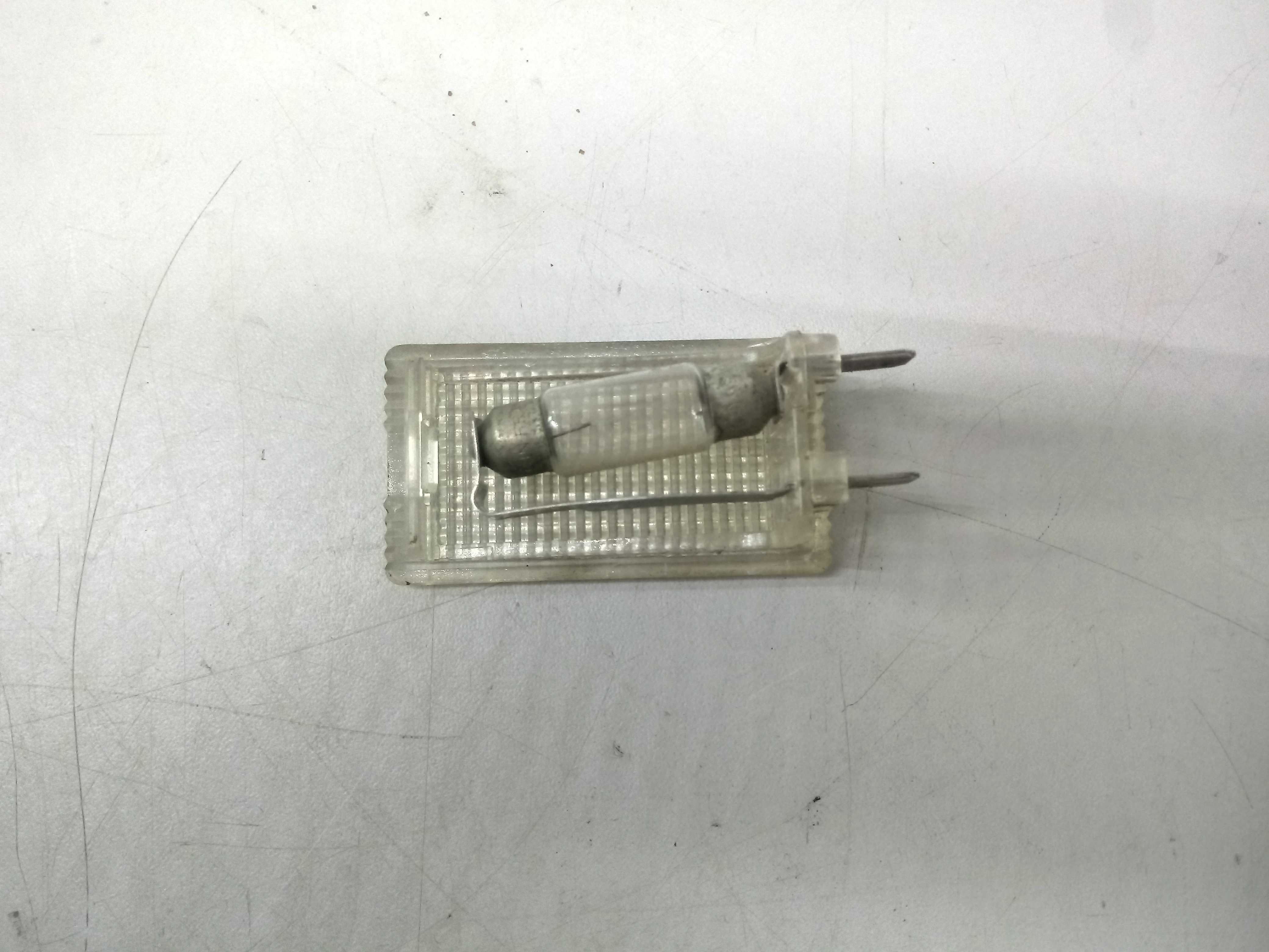 Luz Cortesia Audi A3 99/01 2