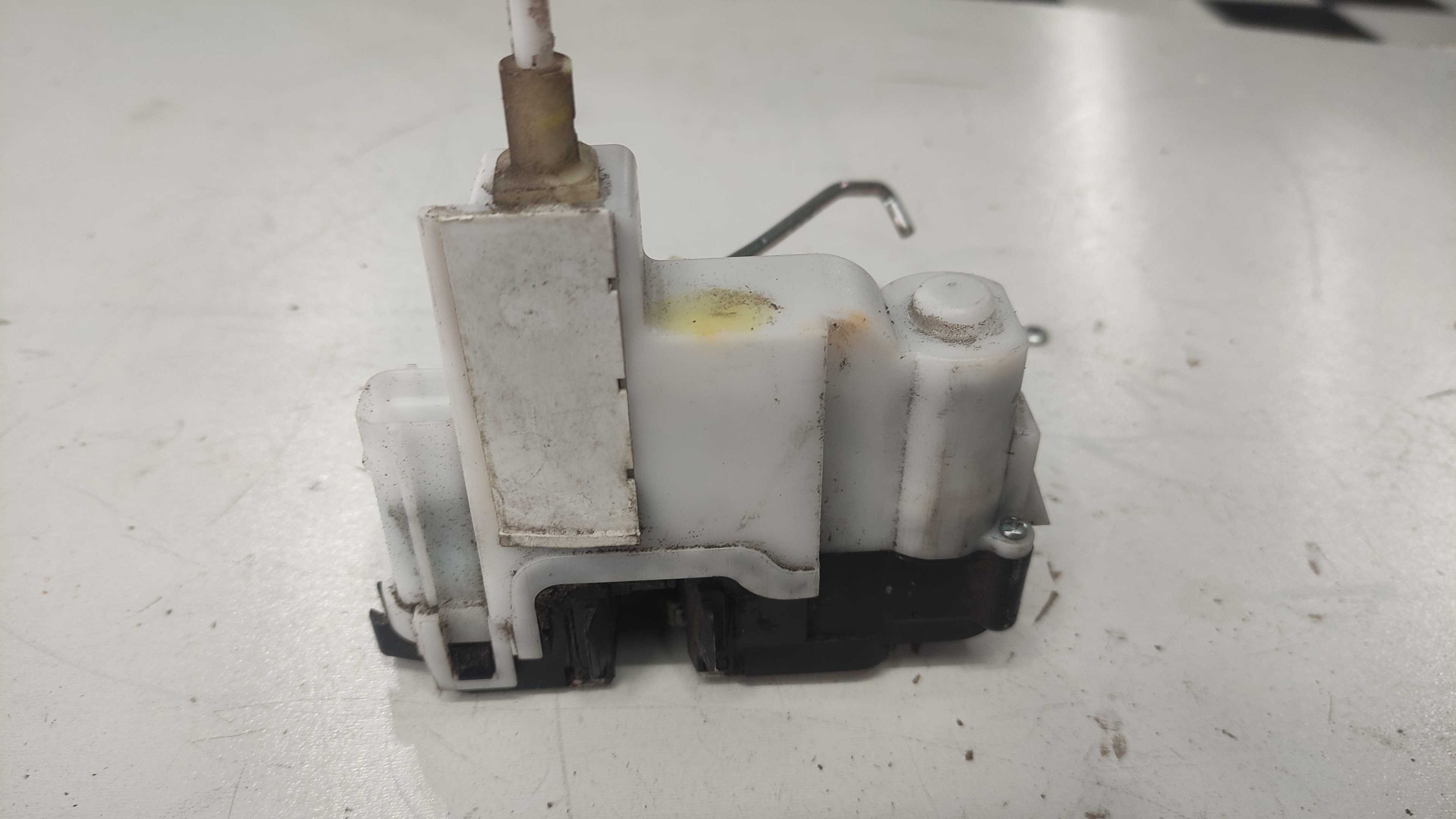 Fechadura Elet Traseira L/e Fiat Grand Siena 2013 3
