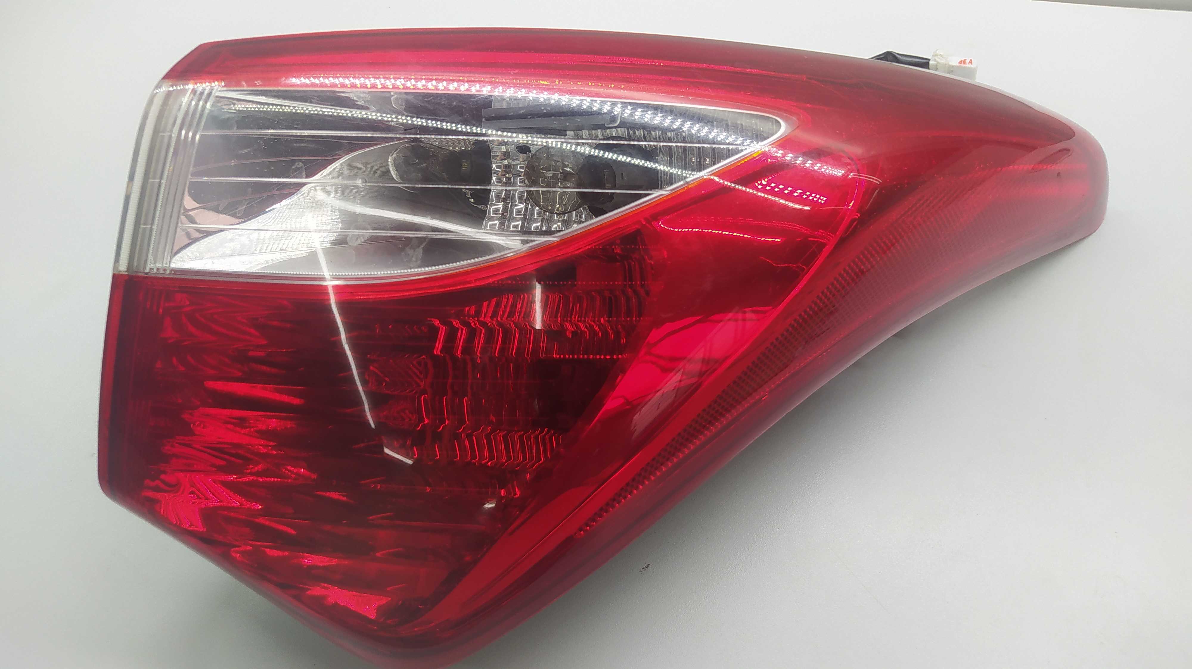 Lanterna Traseira Canto Direito Hyundai Hb20 13/15 Arteb 2