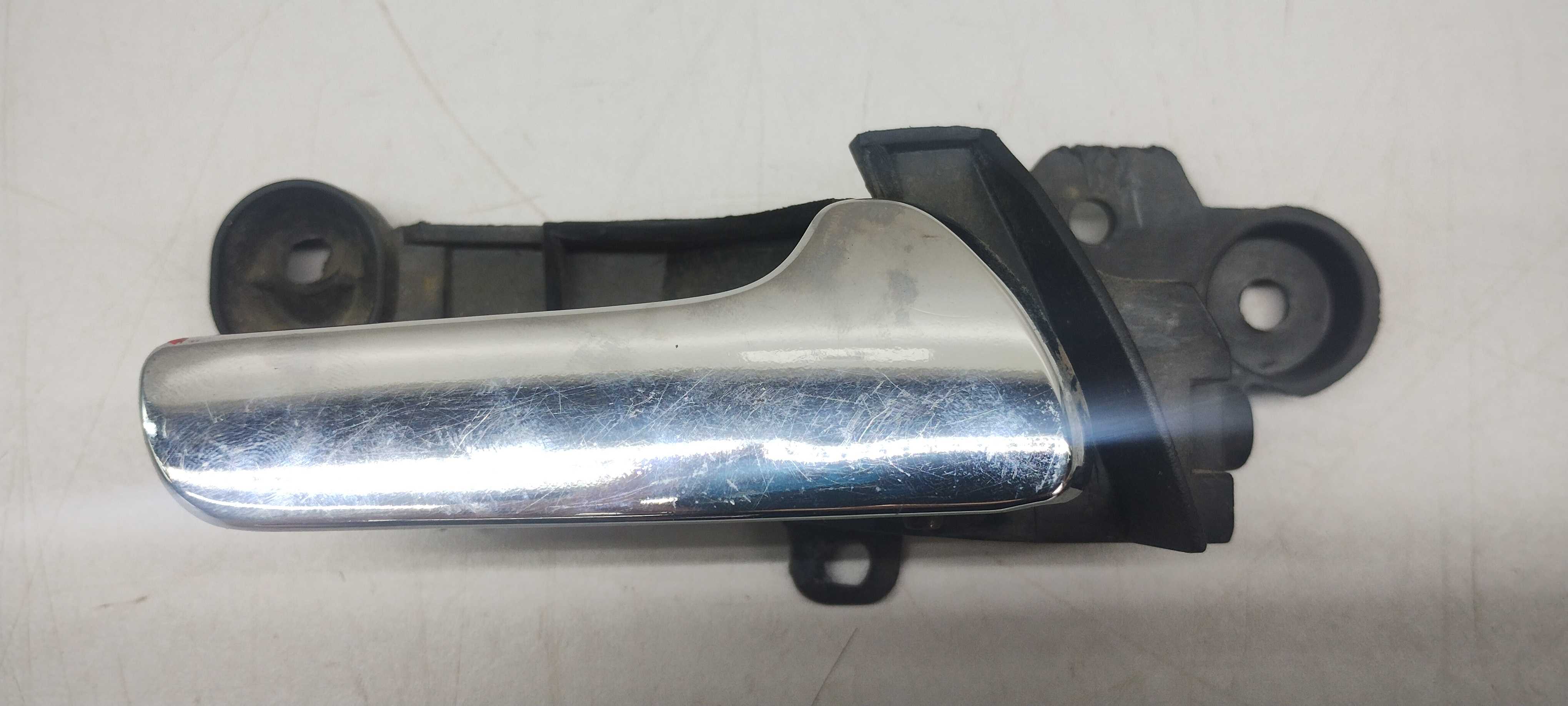 Maçaneta Interna Dianteira Direita Chevrolet Astra 98/11 Dianteira 1