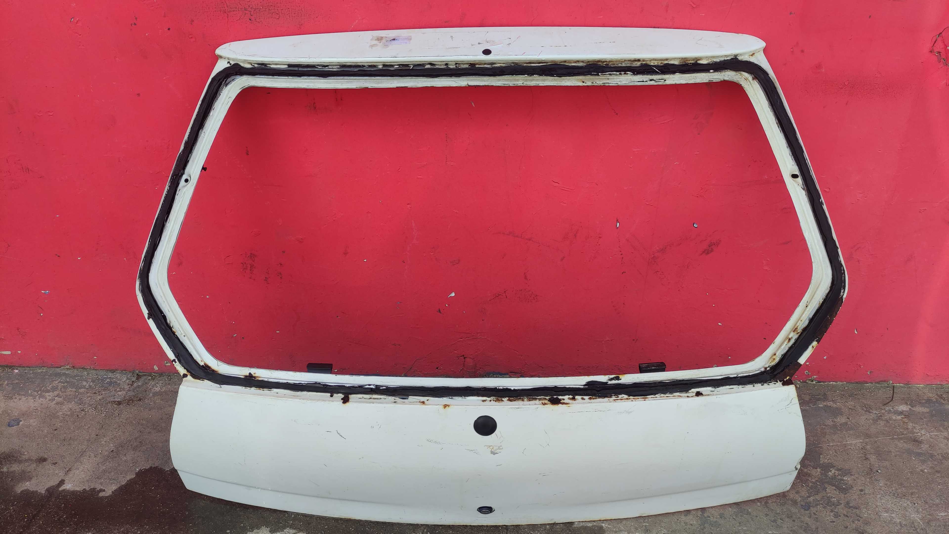 Tampa Traseira Porta-malas Fiat Palio 98 Branco