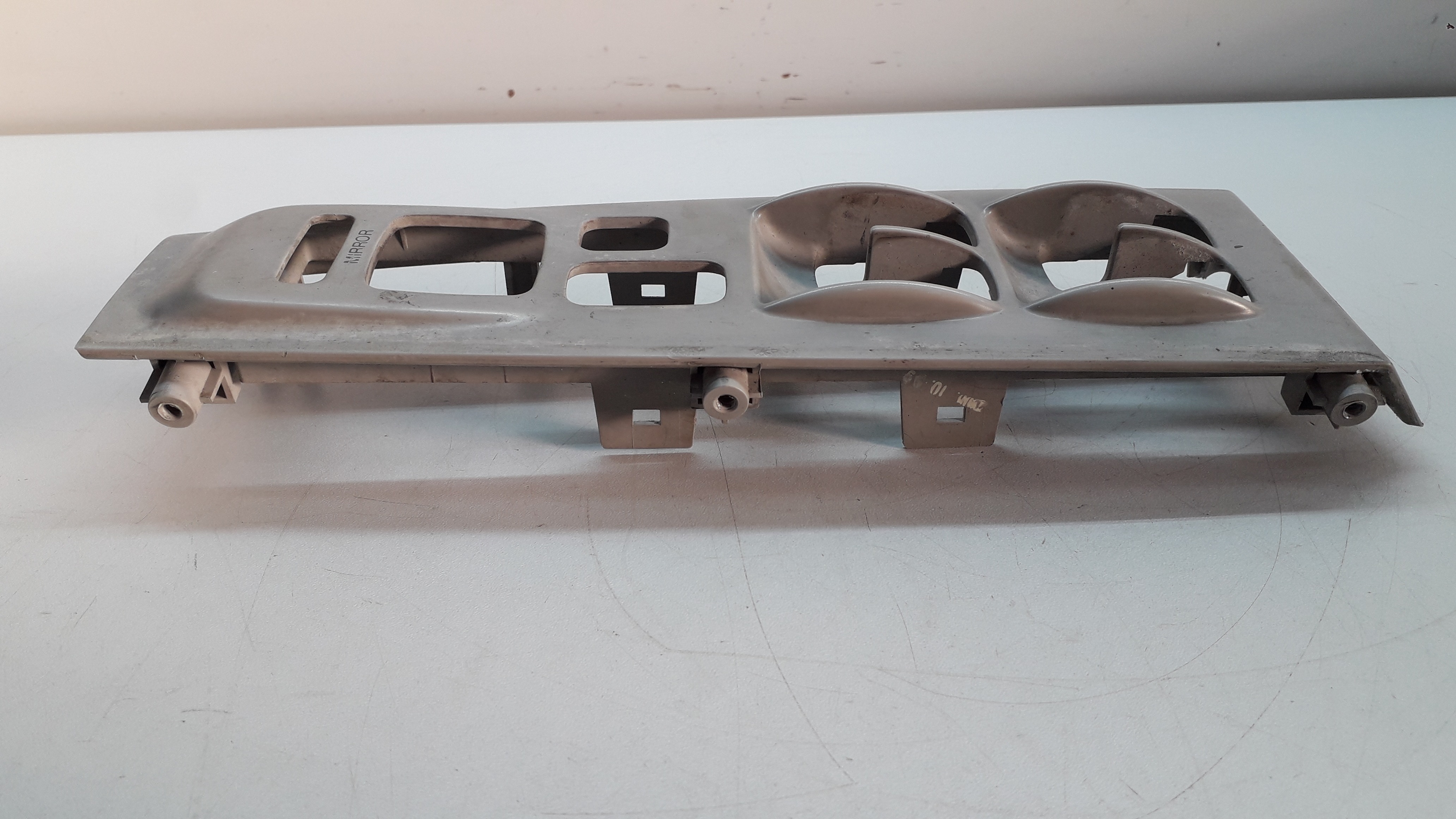 Moldura Botão Vidro Elétrico Dianteiro Esquerdo Azera 07/12 2