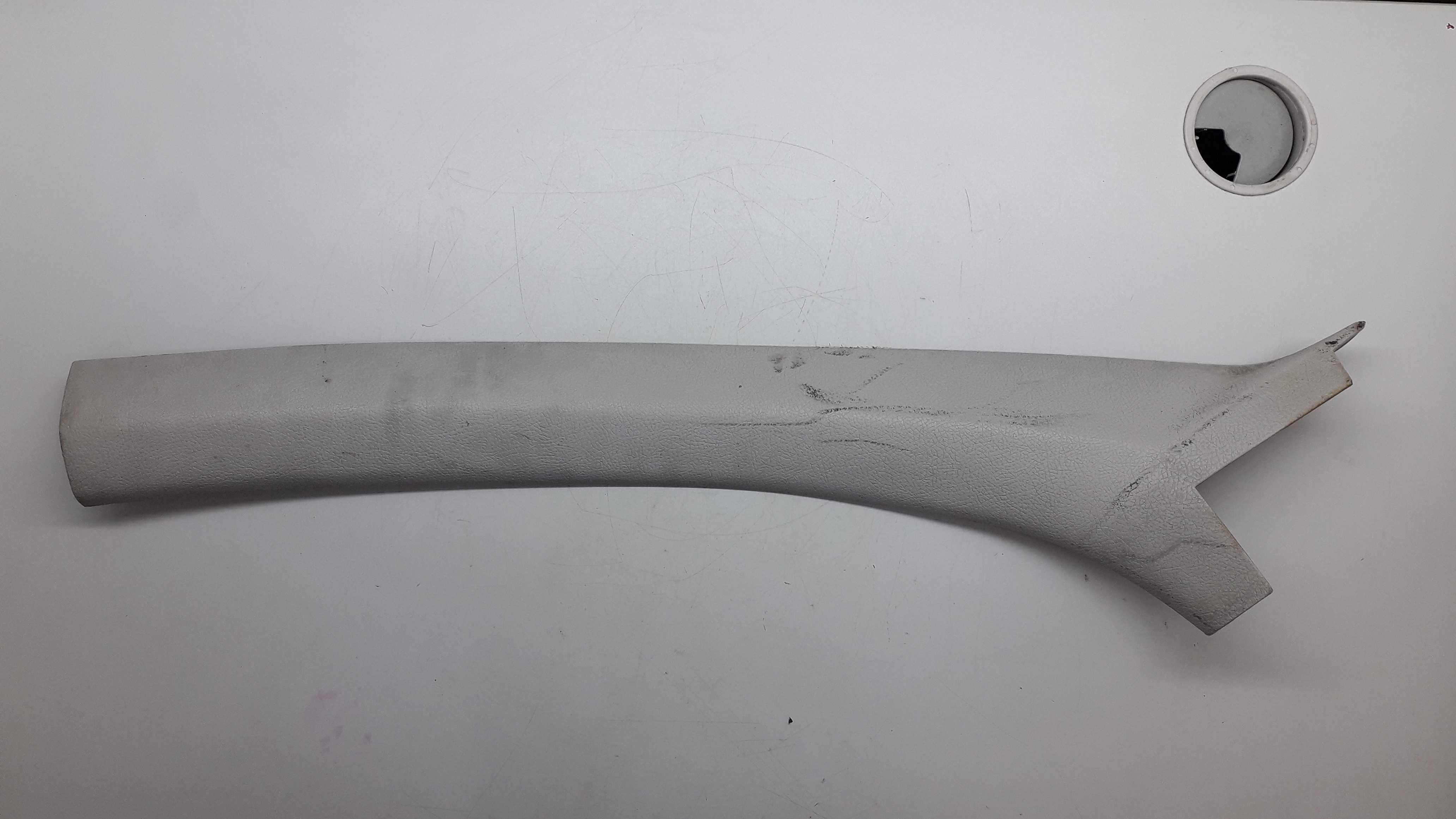 Moldura Coluna Parabrisa Esquerda Peugeot 206 2001/2008 1