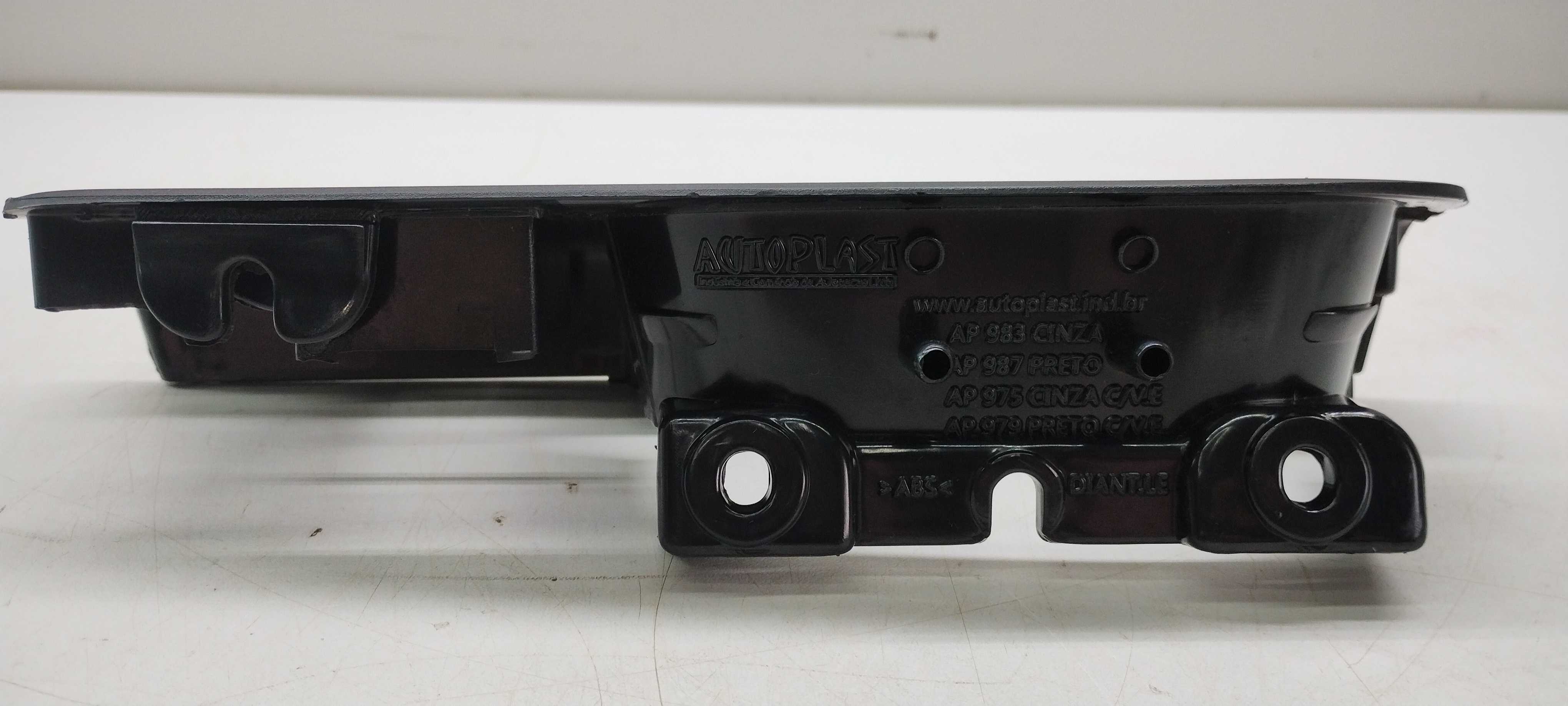 Puxador Porta Dianteira Esquerdo Vw Gol Voyage G5/g6 4
